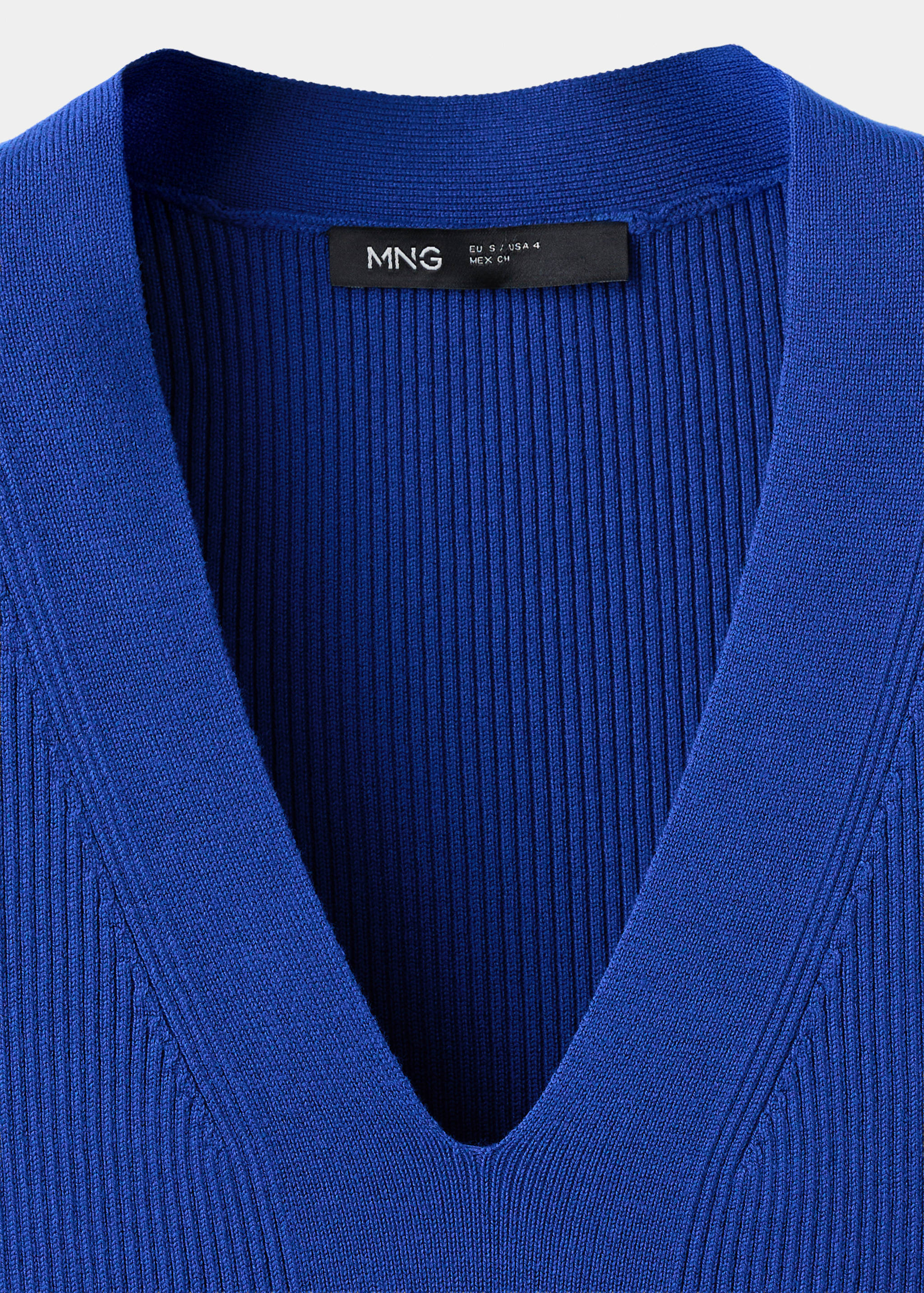 Fitted midi-dress - Details of the article 8