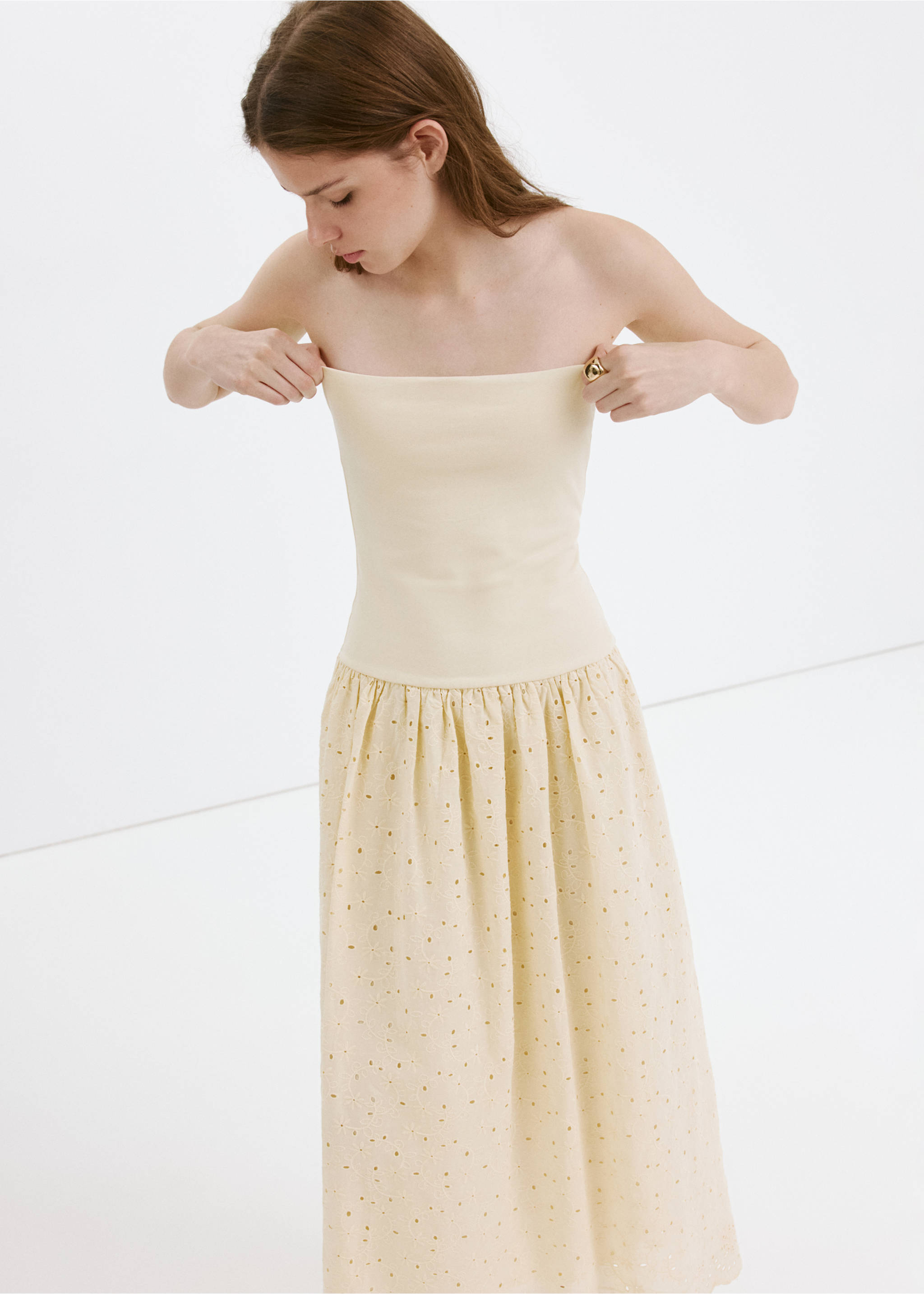 Robe amara - Plan moyen, Sable. Ref: 37081380-00.