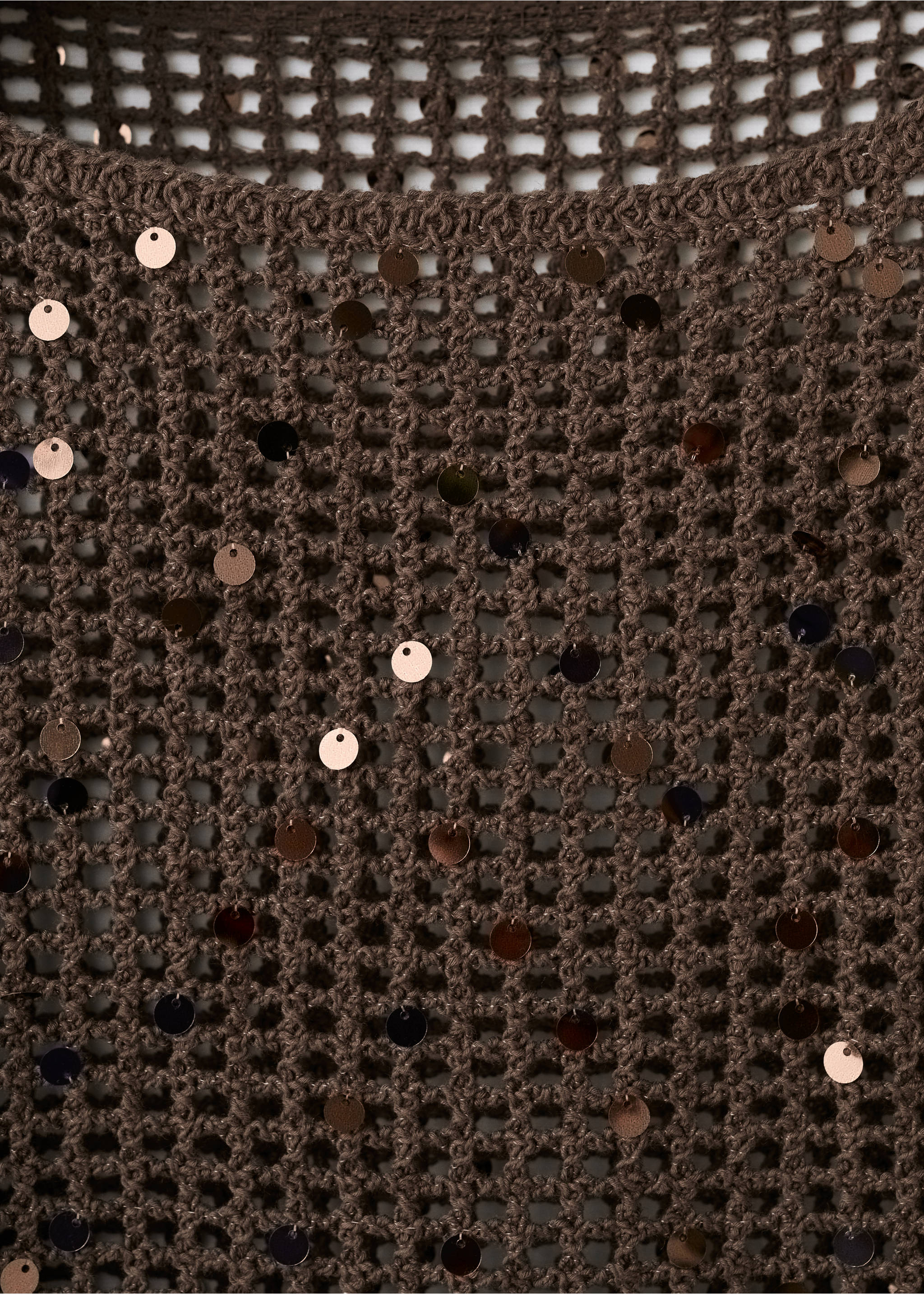 Sequin crochet sweater - Details of the article 8, Chocolate. Ref: 37081383-00.
