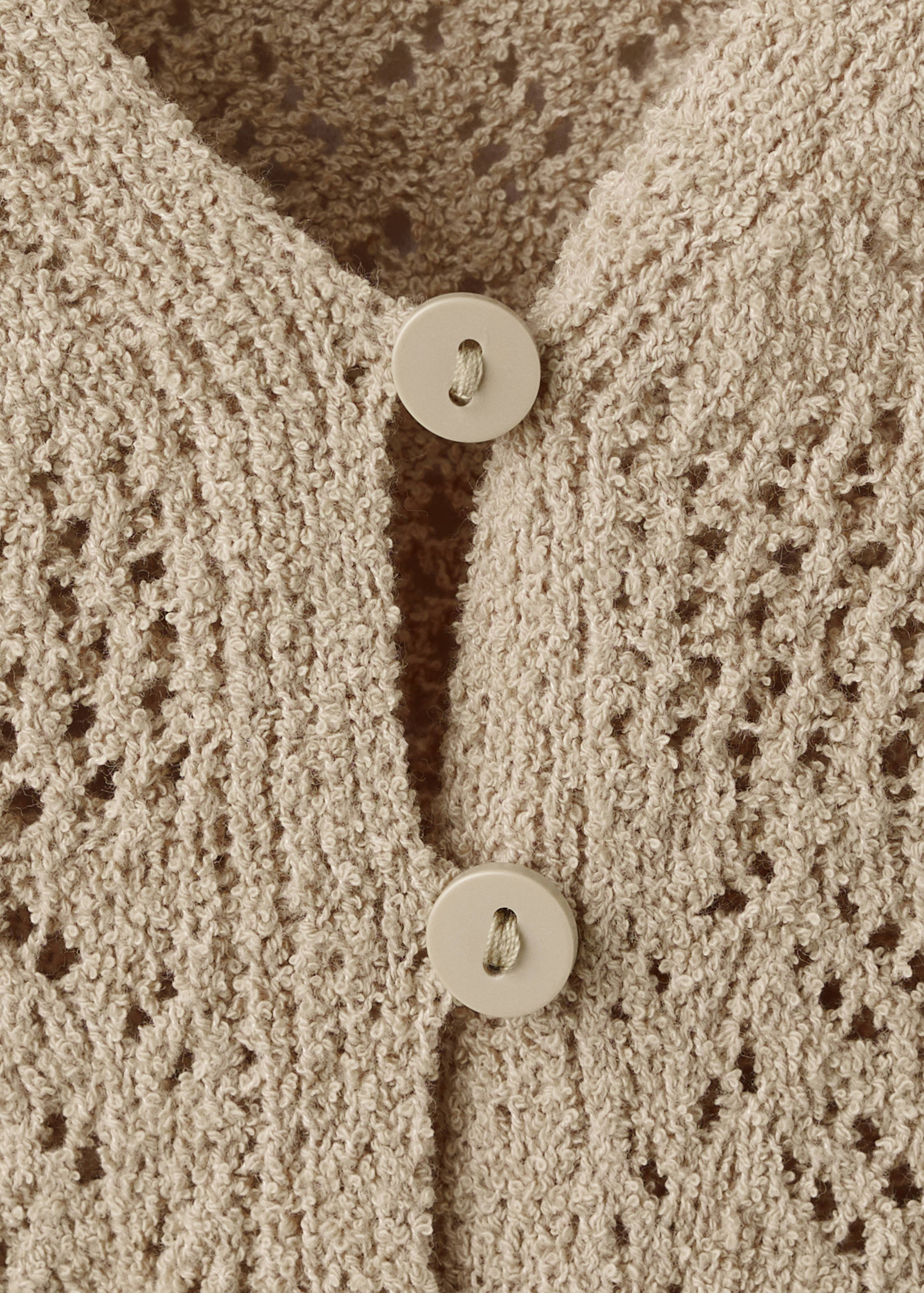 Crochet buttoned gilet - Details of the article 8