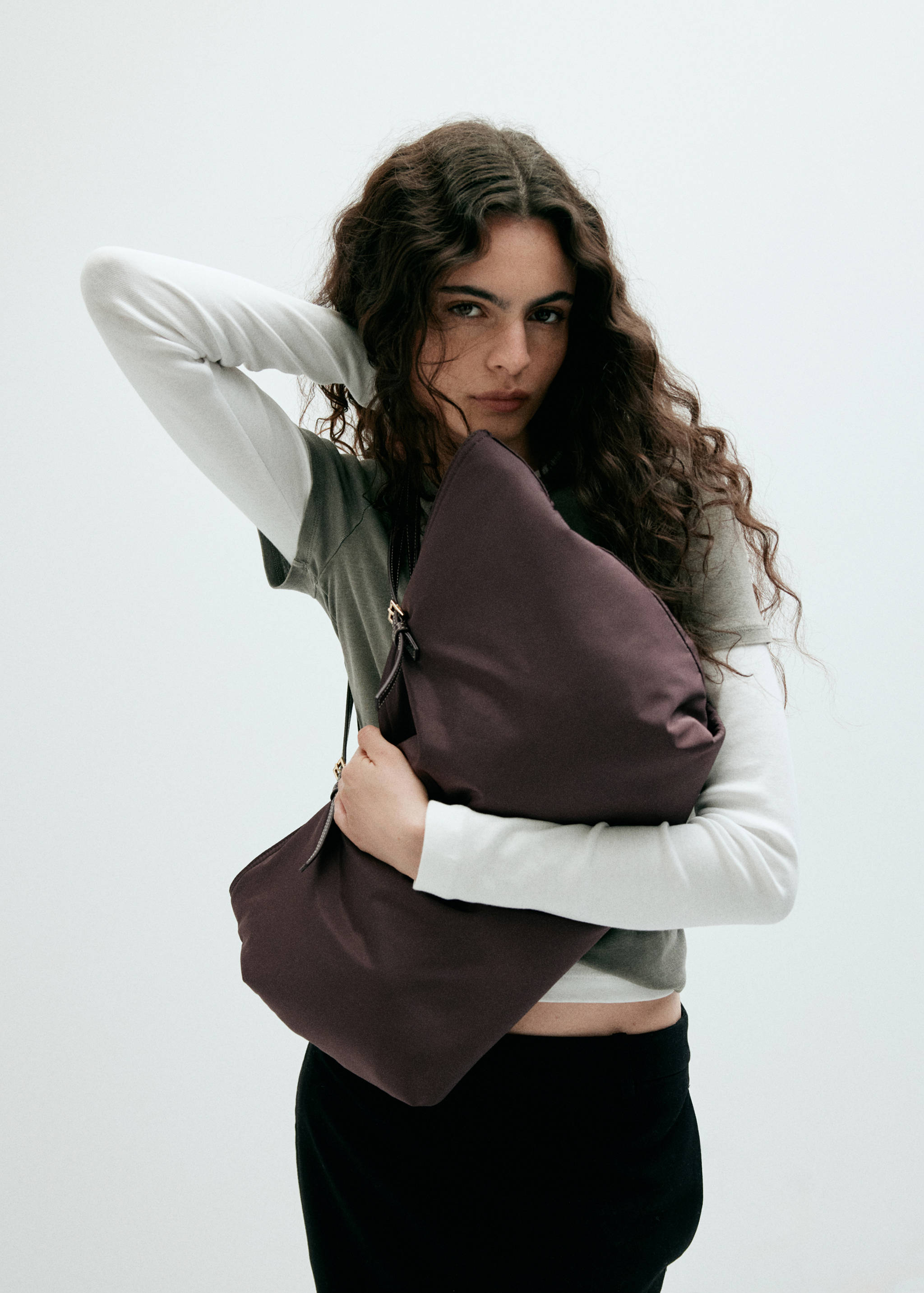 Shopper bag with buckle details - Details of the article 9