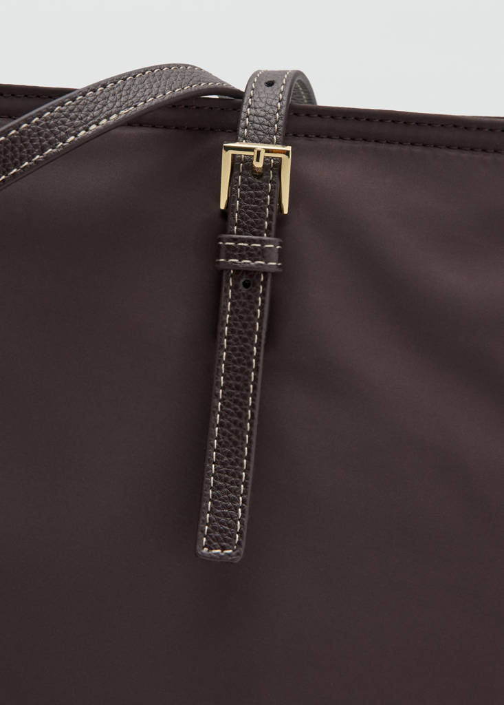 Shopper bag with buckle details — Chocolate