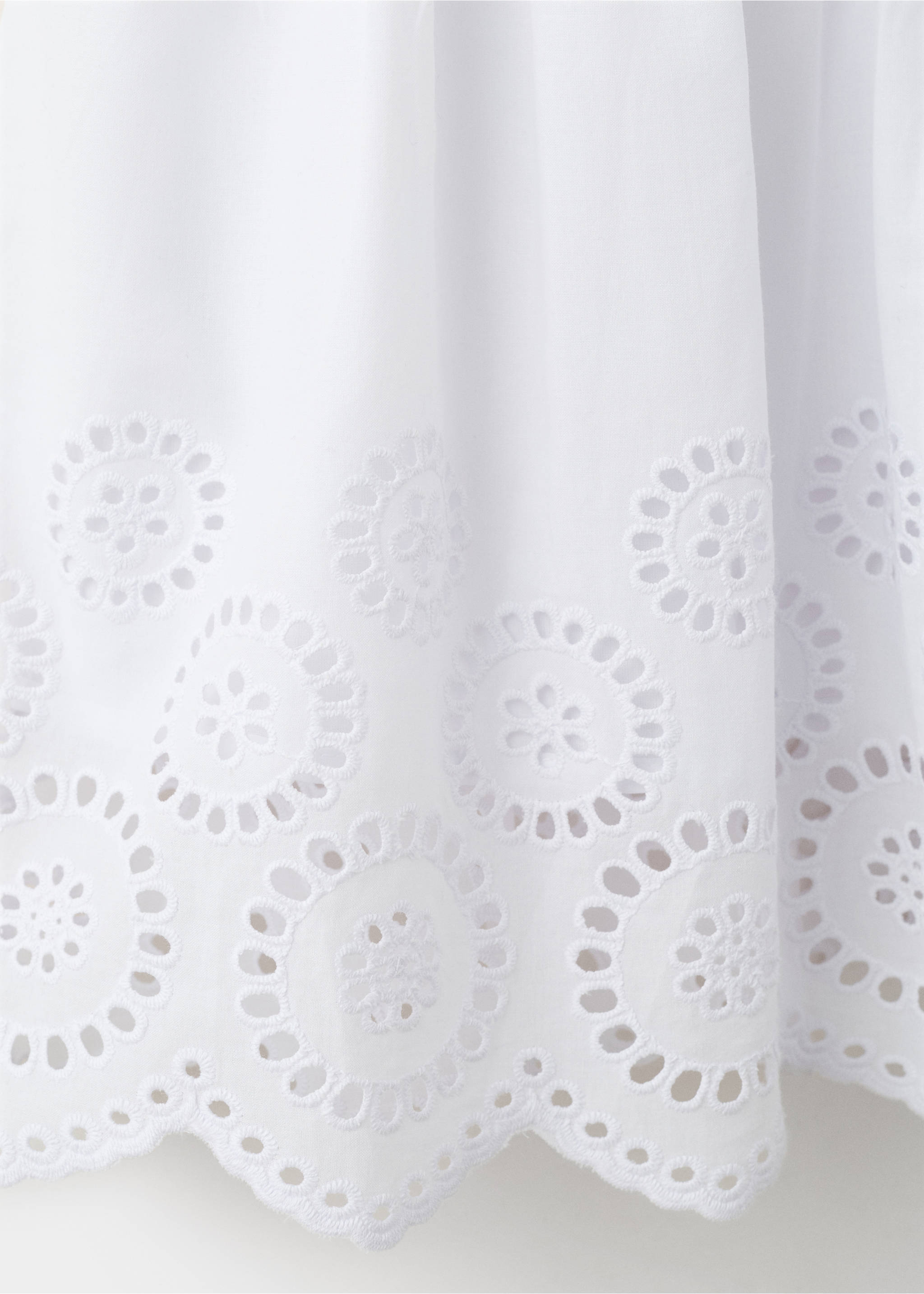 Short cutwork dress - Details of the article 0, White. Ref: 37081387-00.