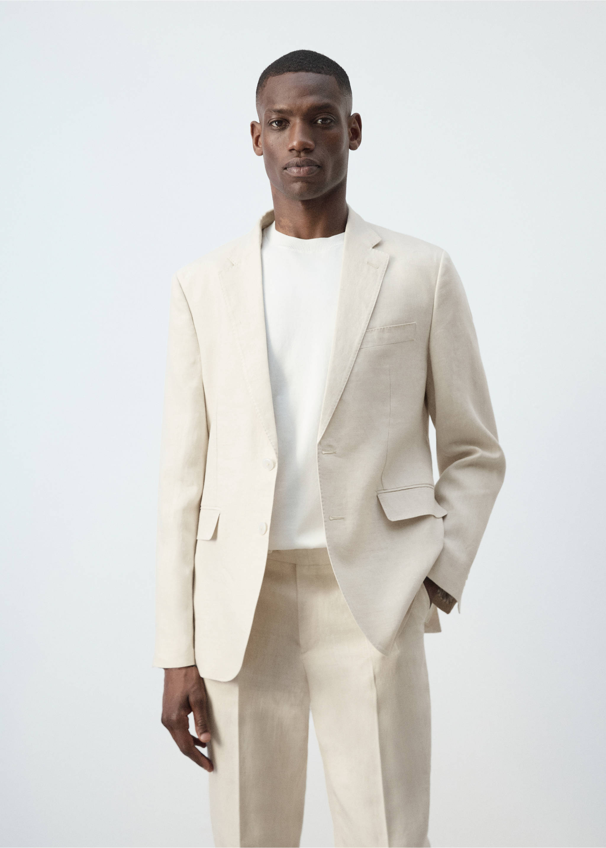 Veste costume Amalfi 100 % lin slim-fit - Plan moyen, Écru. Ref: 37081389-02.