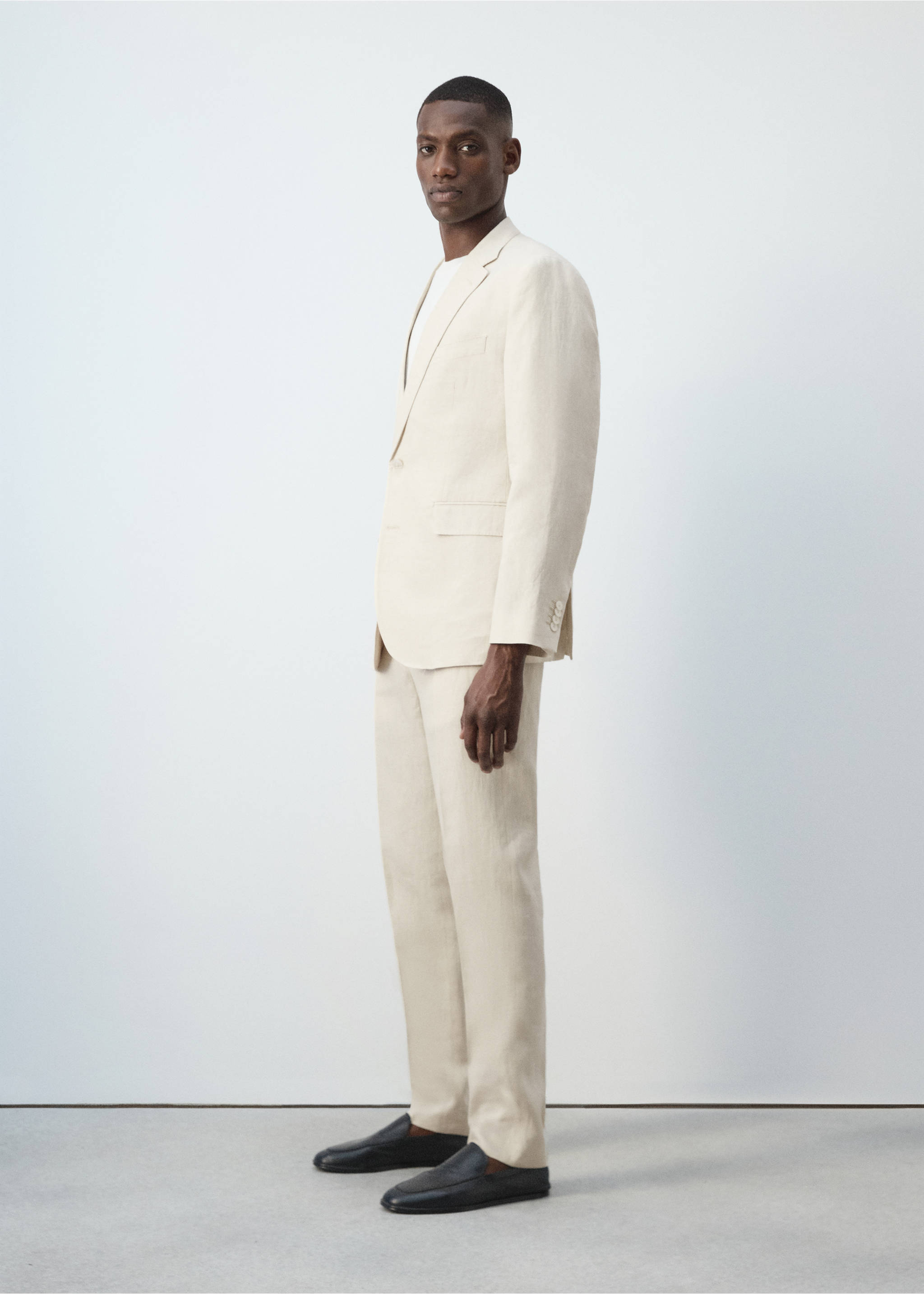 Veste costume Amalfi 100 % lin slim-fit - Détail de l'article 2, Écru. Ref: 37081389-02.