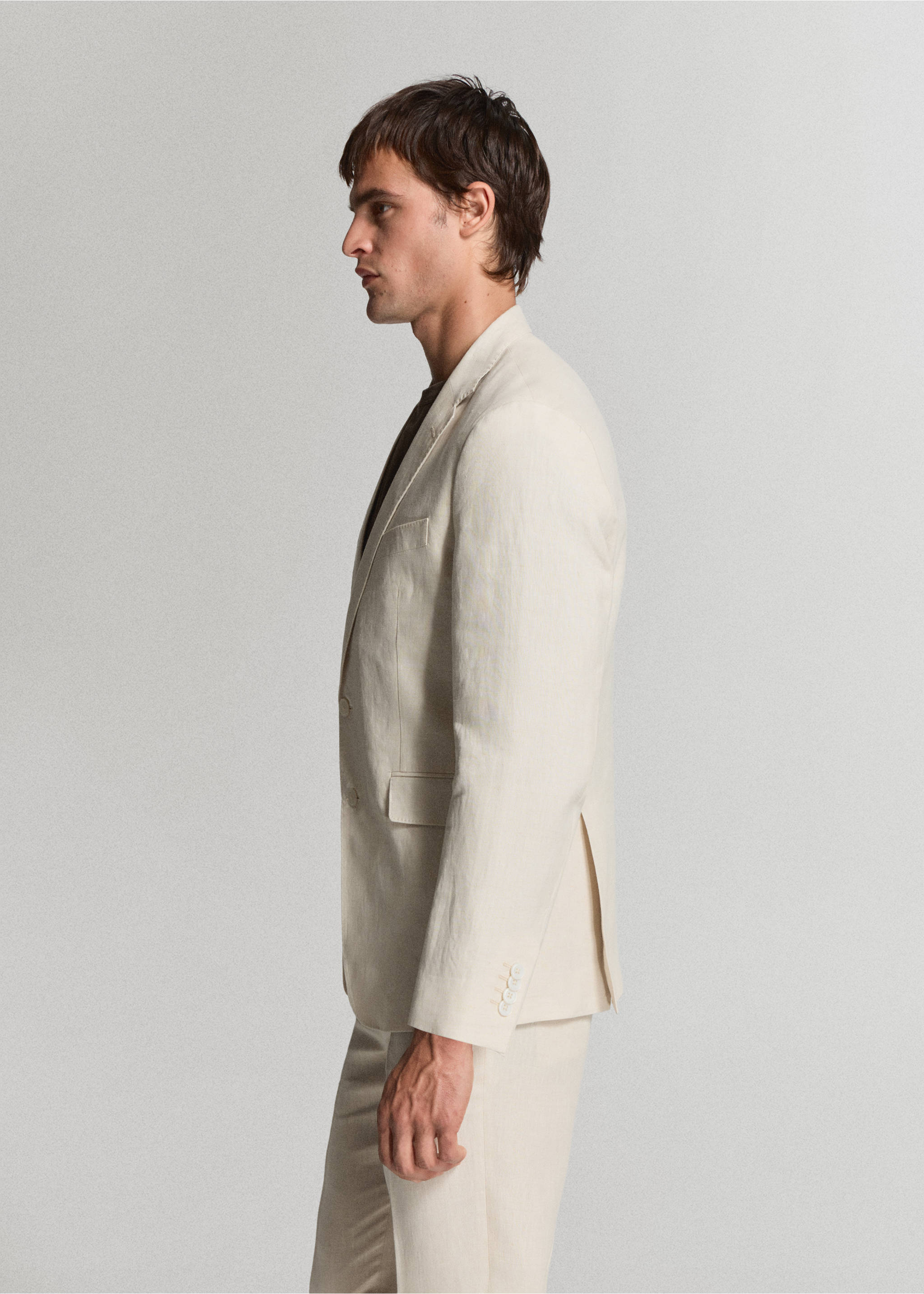 Veste costume Amalfi 100 % lin slim-fit - Détail de l'article 2, Écru. Ref: 37081389-01.