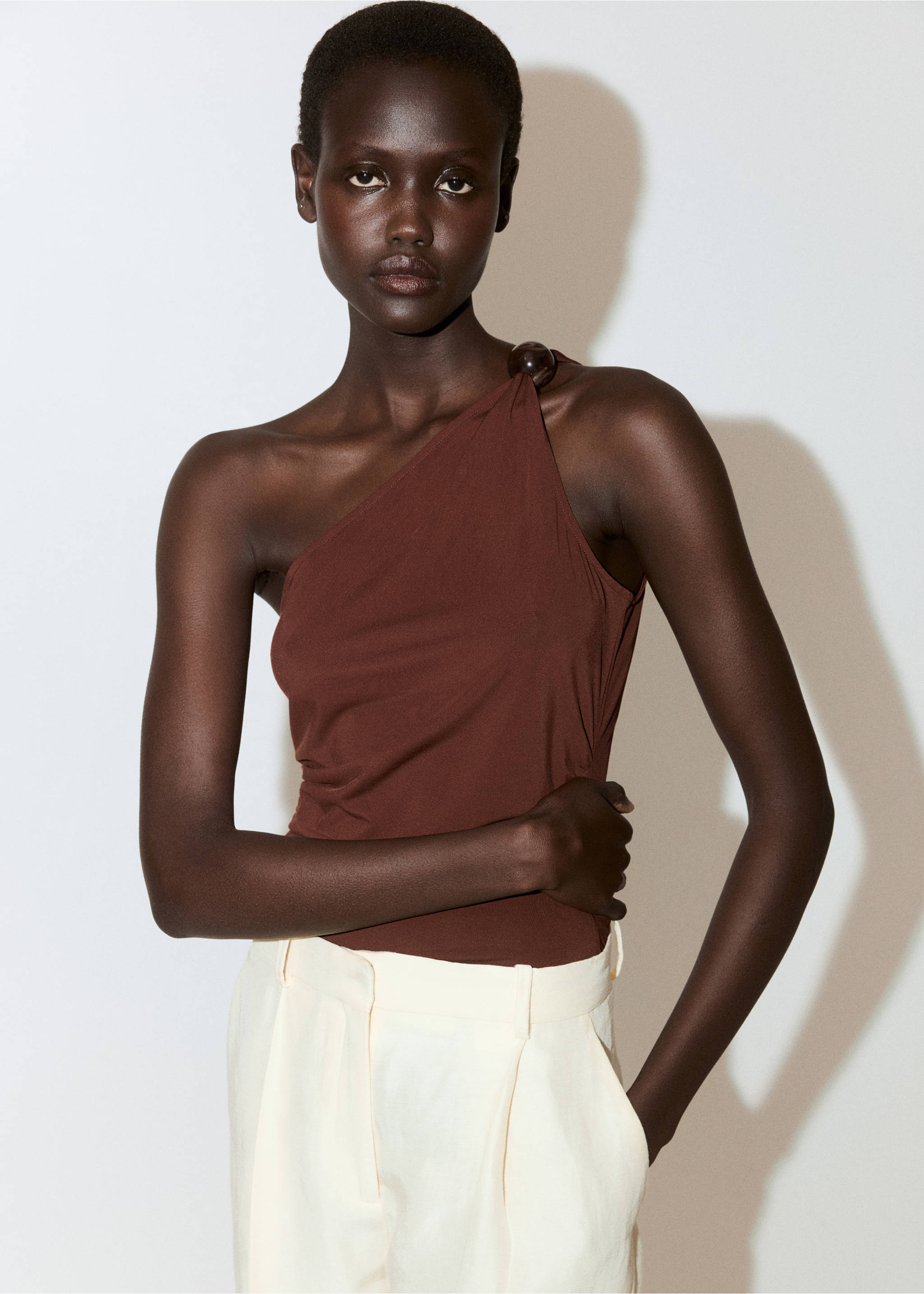 Asymmetric appliqué top - Medium plane, Burnt Orange. Ref: 37081393-00.
