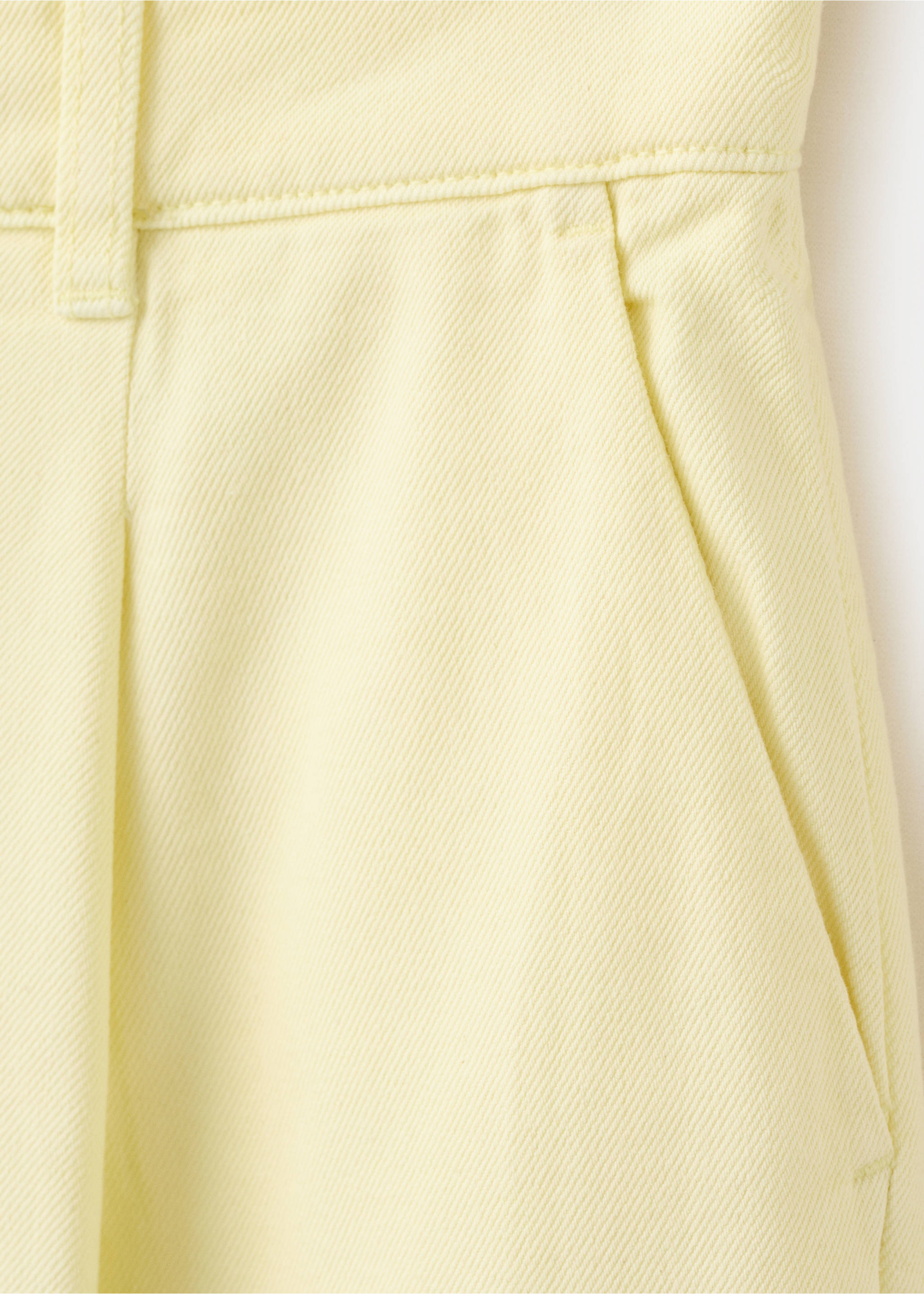 Straight Bermuda shorts with buckle detail - Details of the article 0, Pastel Yellow. Ref: 37081410-00.