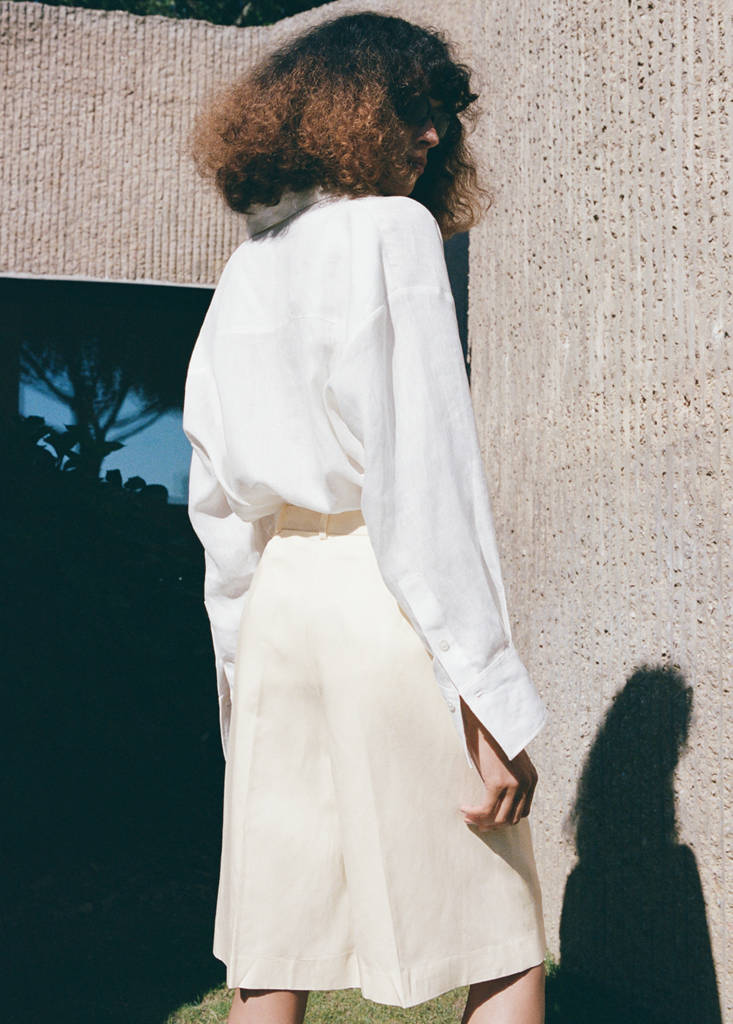Straight linen Bermuda shorts — Off White