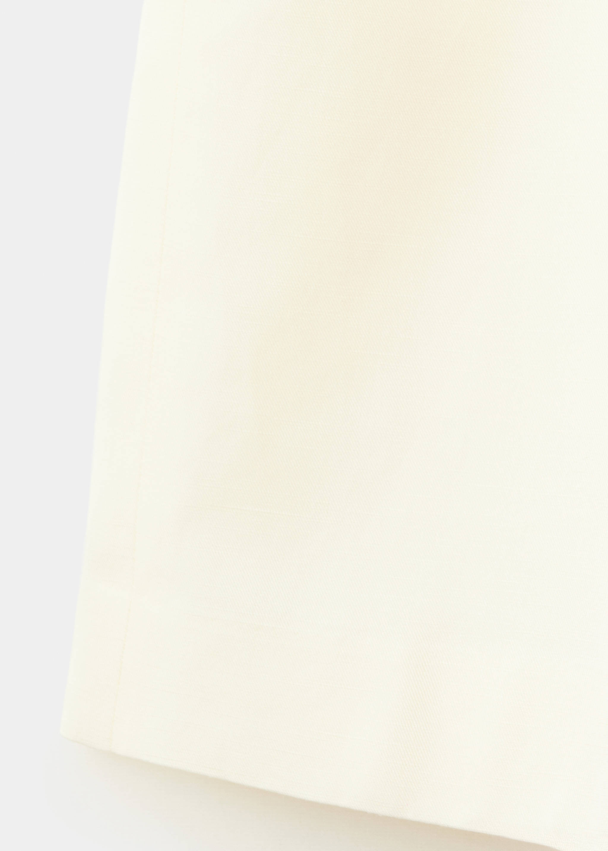 Straight linen Bermuda shorts - Details of the article 0