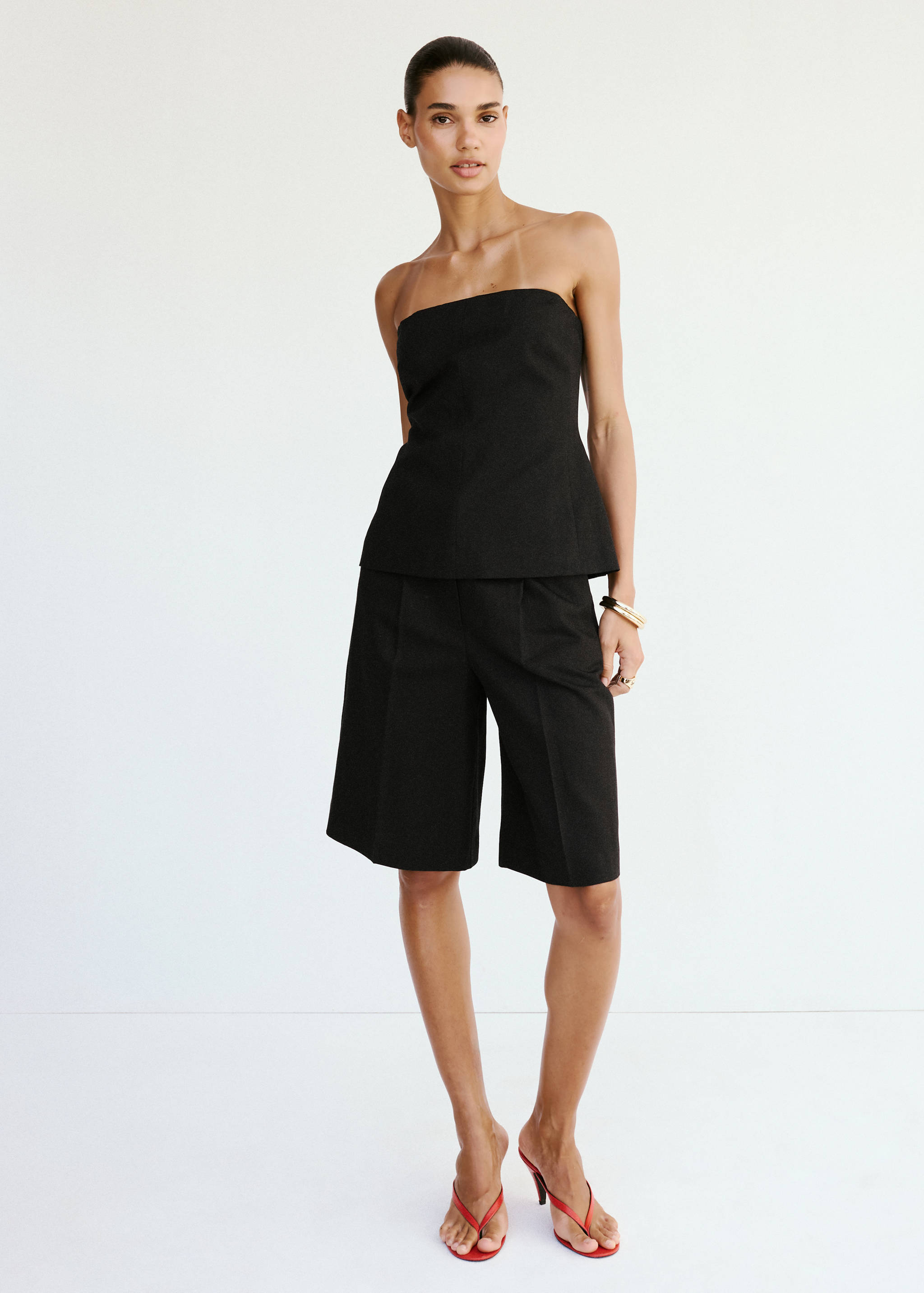 Straight linen Bermuda shorts - General plane