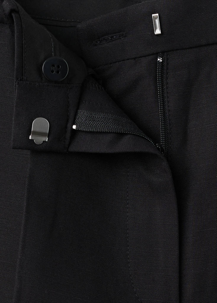 Straight linen Bermuda shorts — Black