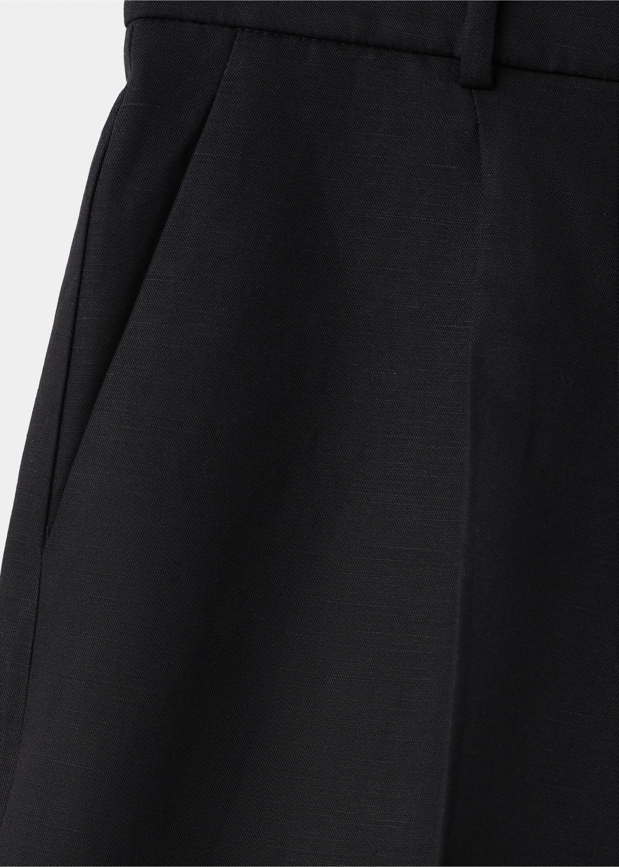 Straight linen Bermuda shorts - Details of the article 0, Black. Ref: 37081416-00.