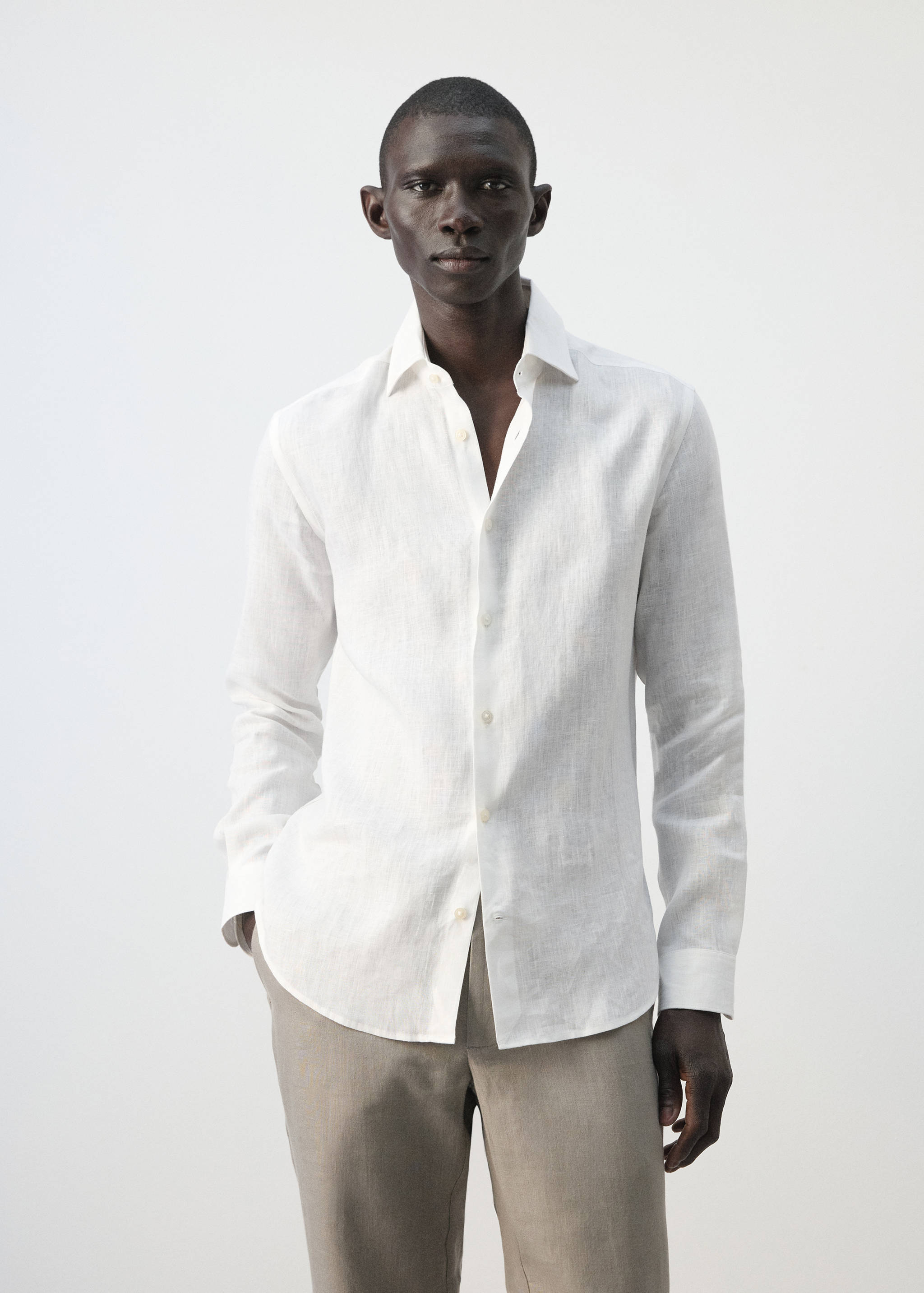 Slim Fit-Hemd aus 100 % Leinen - Mittlere Ansicht