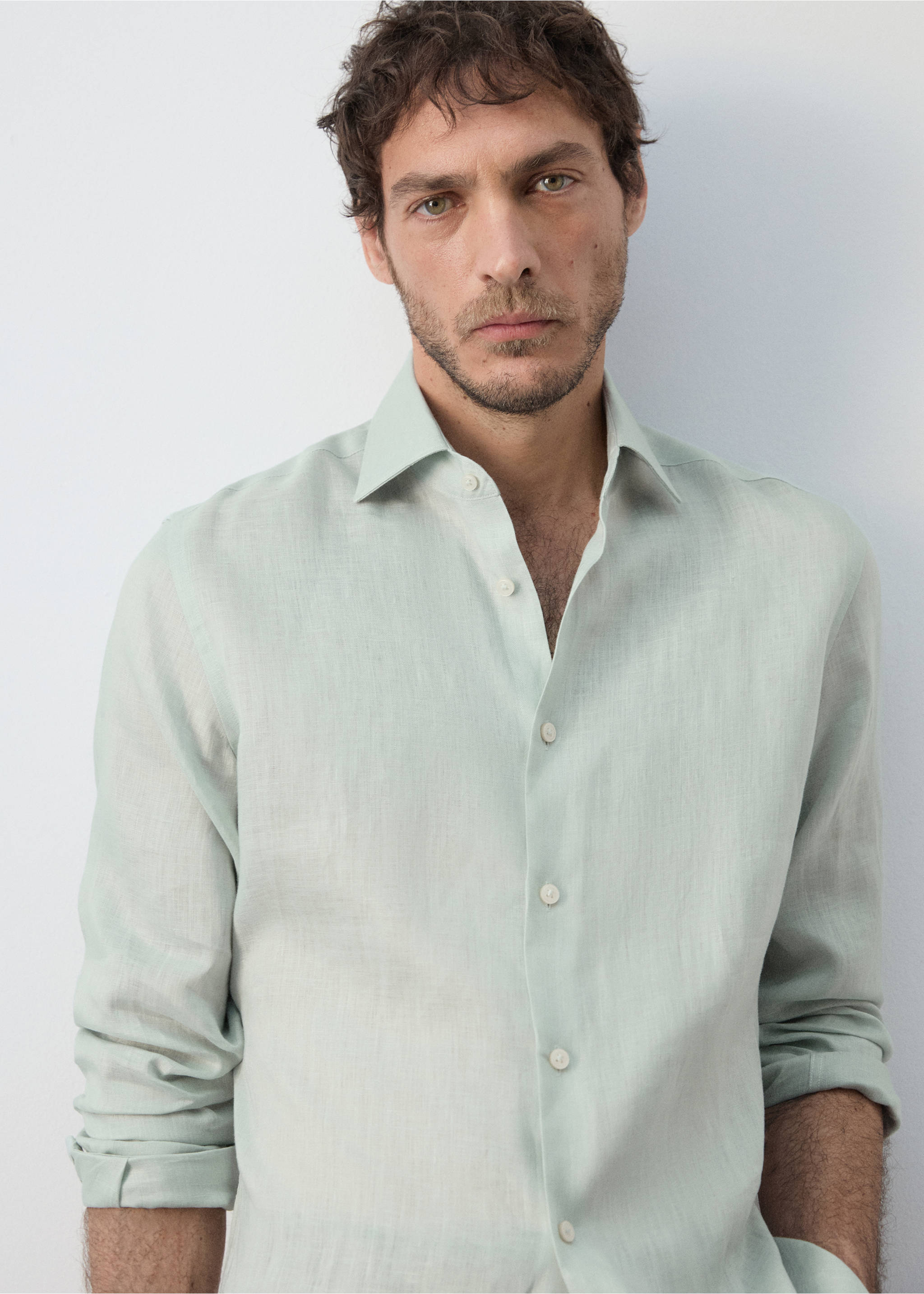 100% linen slim-fit shirt - Details of the article 1, Aqua Green. Ref: 37081422-00.