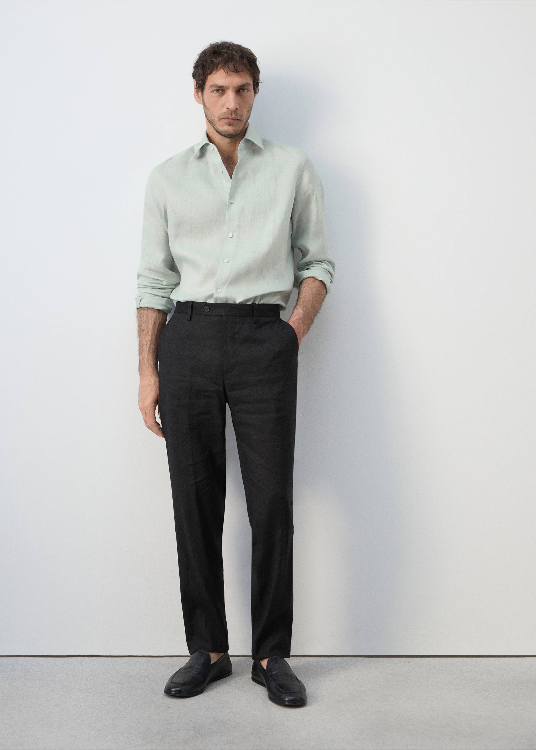 100% linen slim-fit shirt - Details of the article 3, Aqua Green. Ref: 37081422-00.
