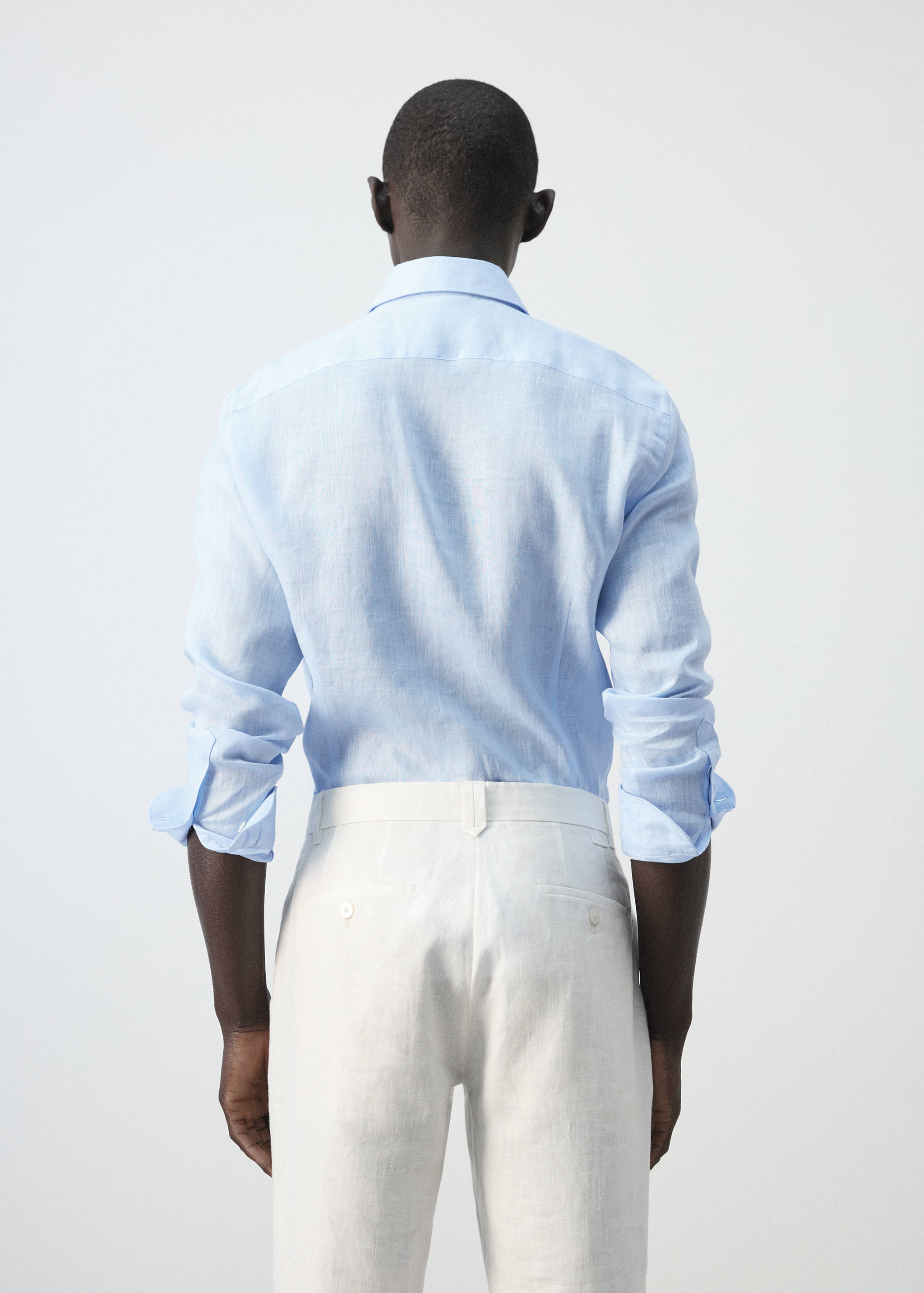 Slim Fit-Hemd aus 100 % Leinen - Rückseite des Artikels