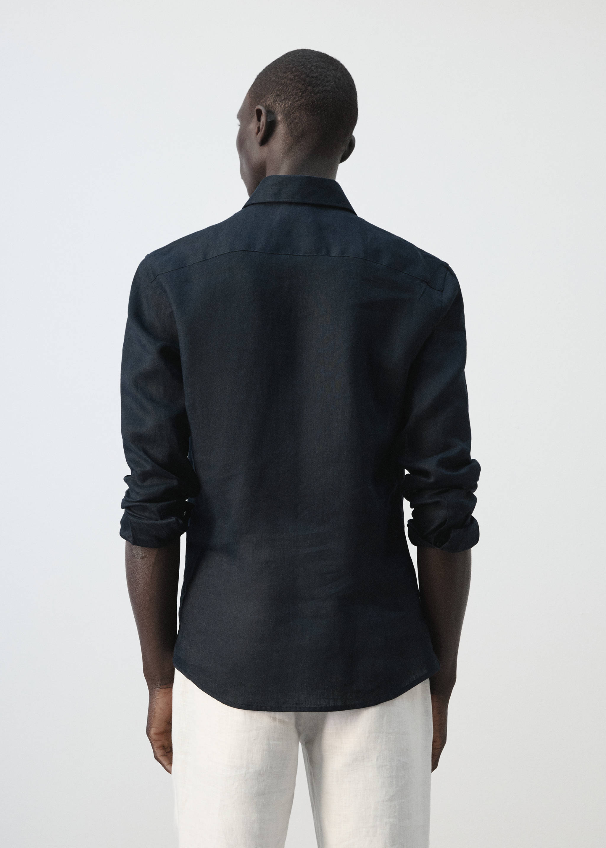 Slim Fit-Hemd aus 100 % Leinen - Rückseite des Artikels