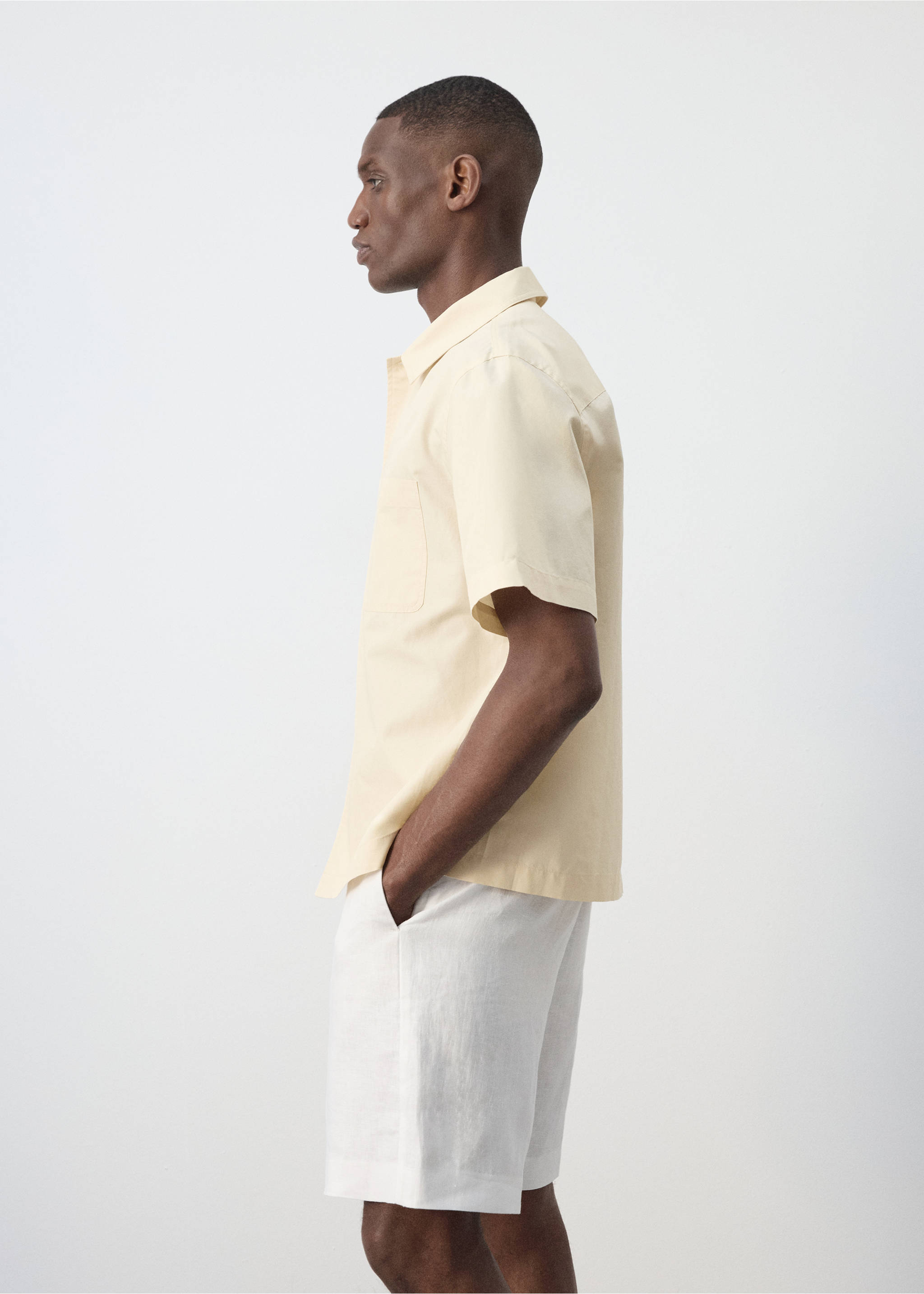 Camisa cotó regular fit - Detall de l'article 2, Vainilla. Ref: 37081424-00.