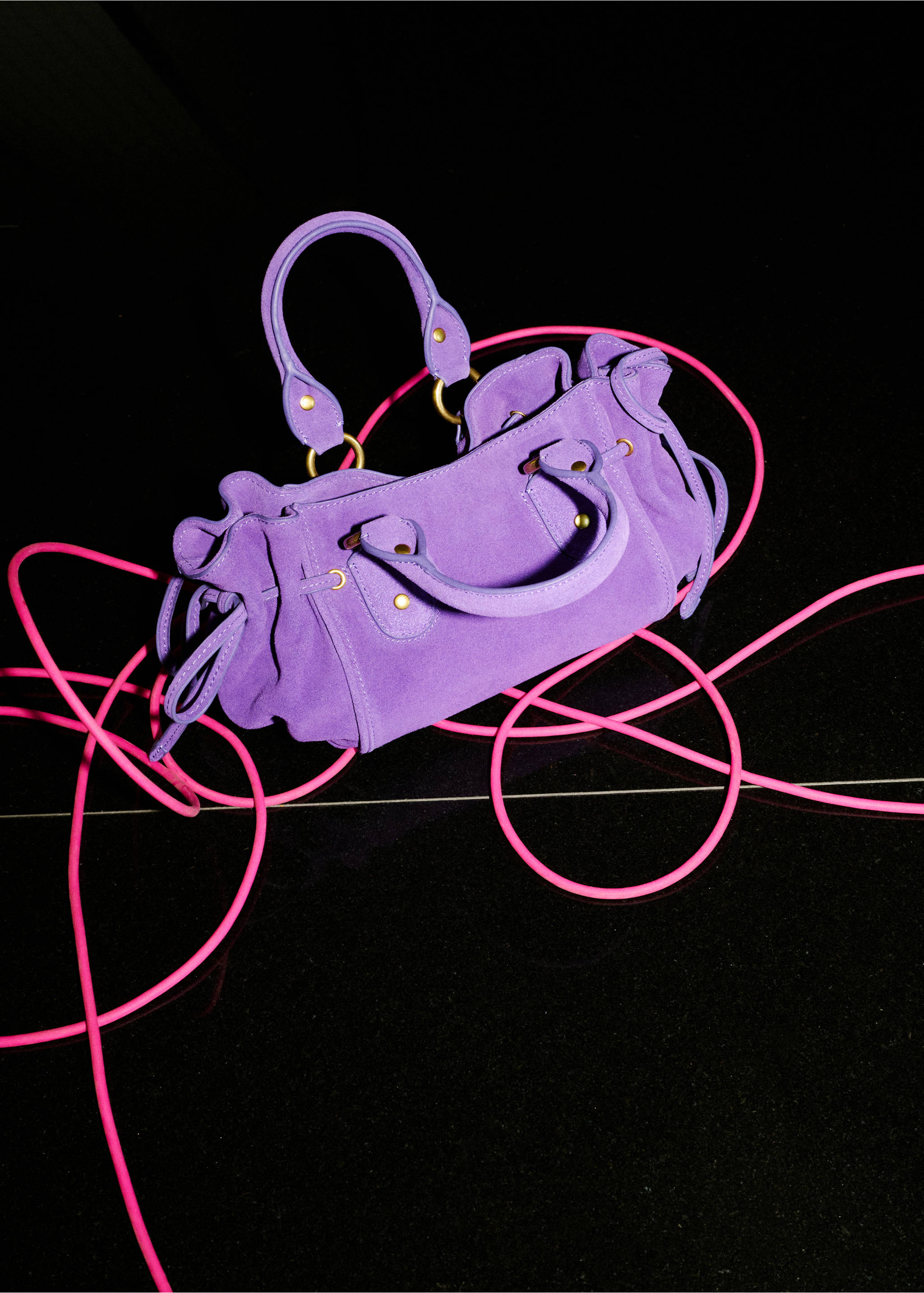 Sac à main en daim avec nœuds - Plan général, Violet. Ref: 37081430-00.