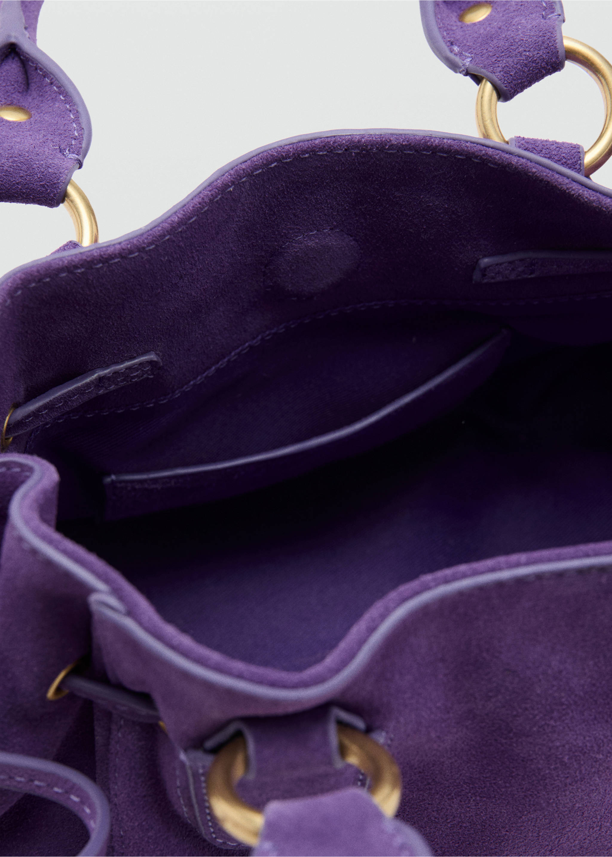 Sac porté main cuir - Détail de l'article 2, Violet. Ref: 37081430-00.