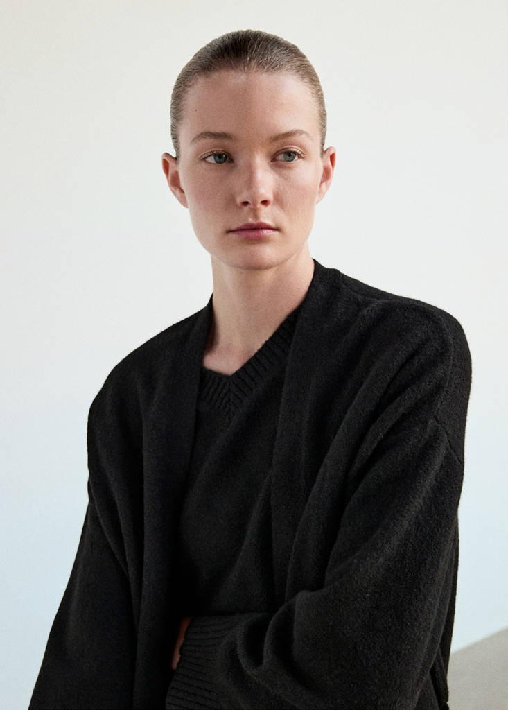 Long knitted robe — Black