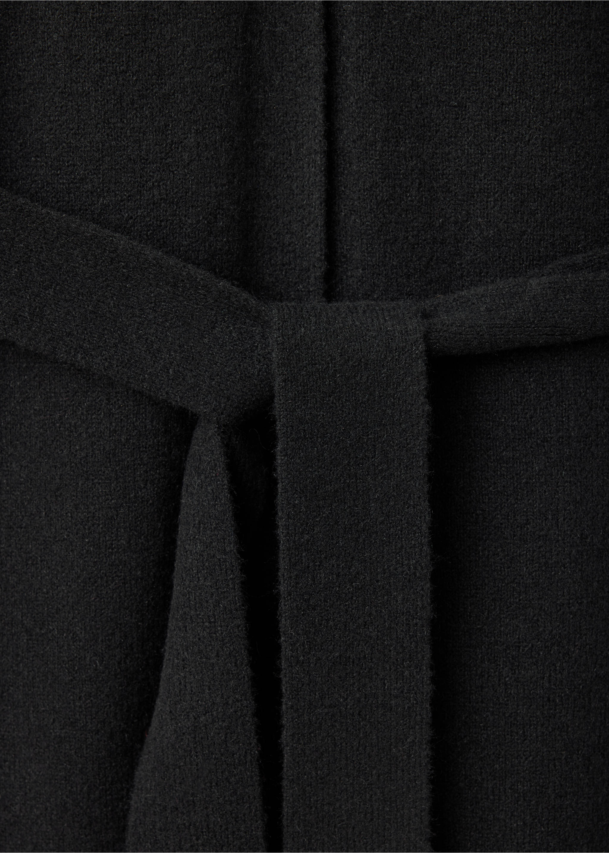 Long knitted robe - Details of the article 0, Black. Ref: 37081439-00.