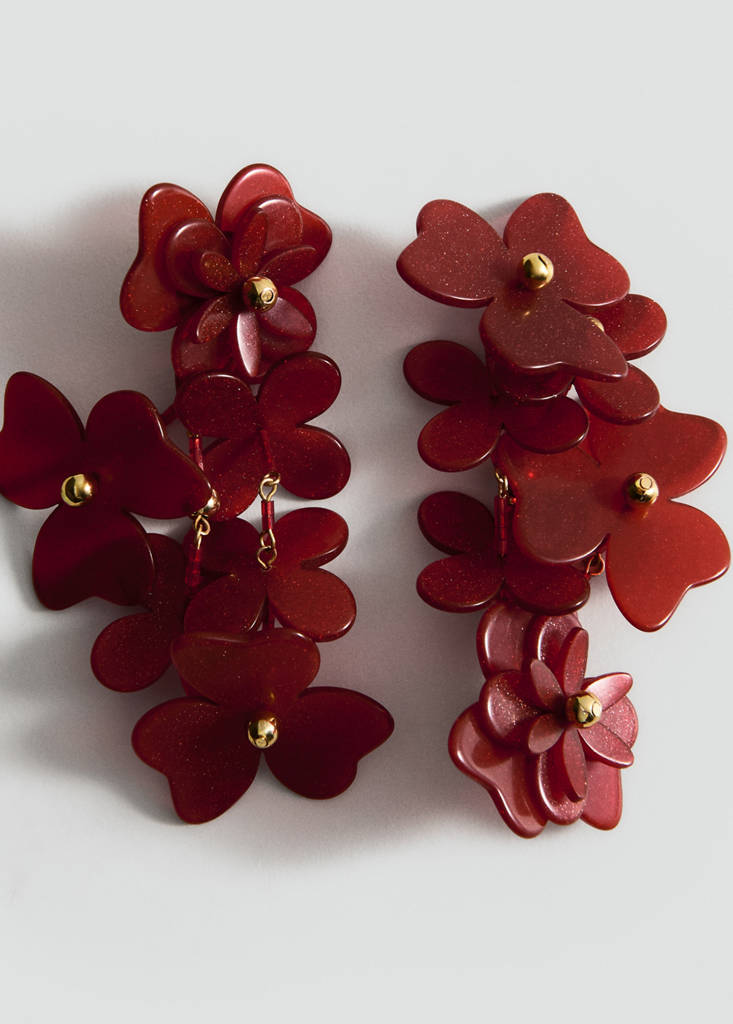 Flower pendant earrings — Maroon