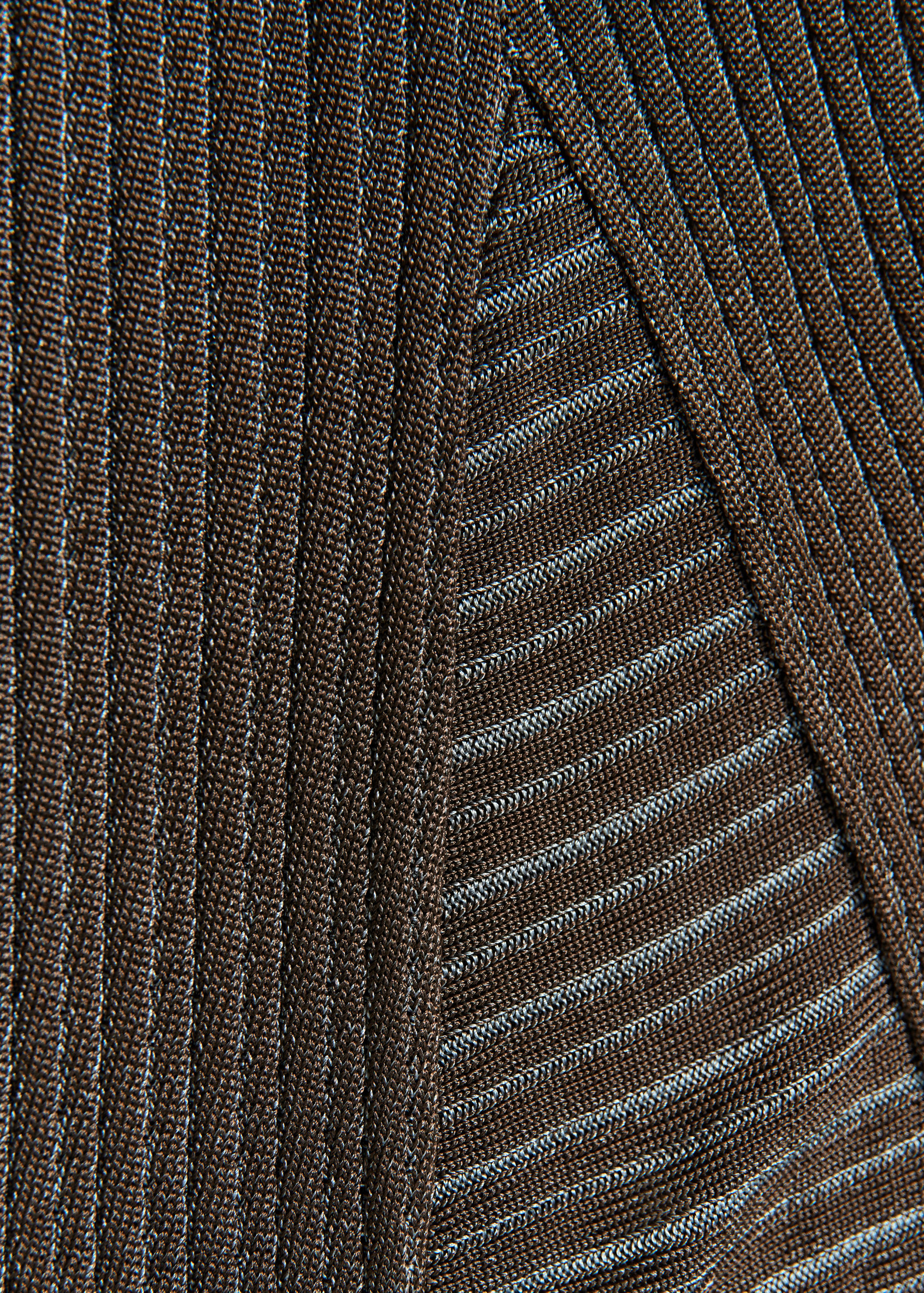 Asymmetrisches gestreiftes Strickkleid - Detail des Artikels 0
