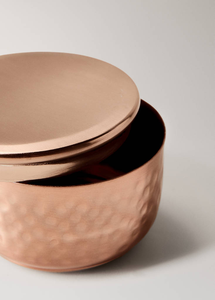 Wooden box with hammered metal effect — Copper