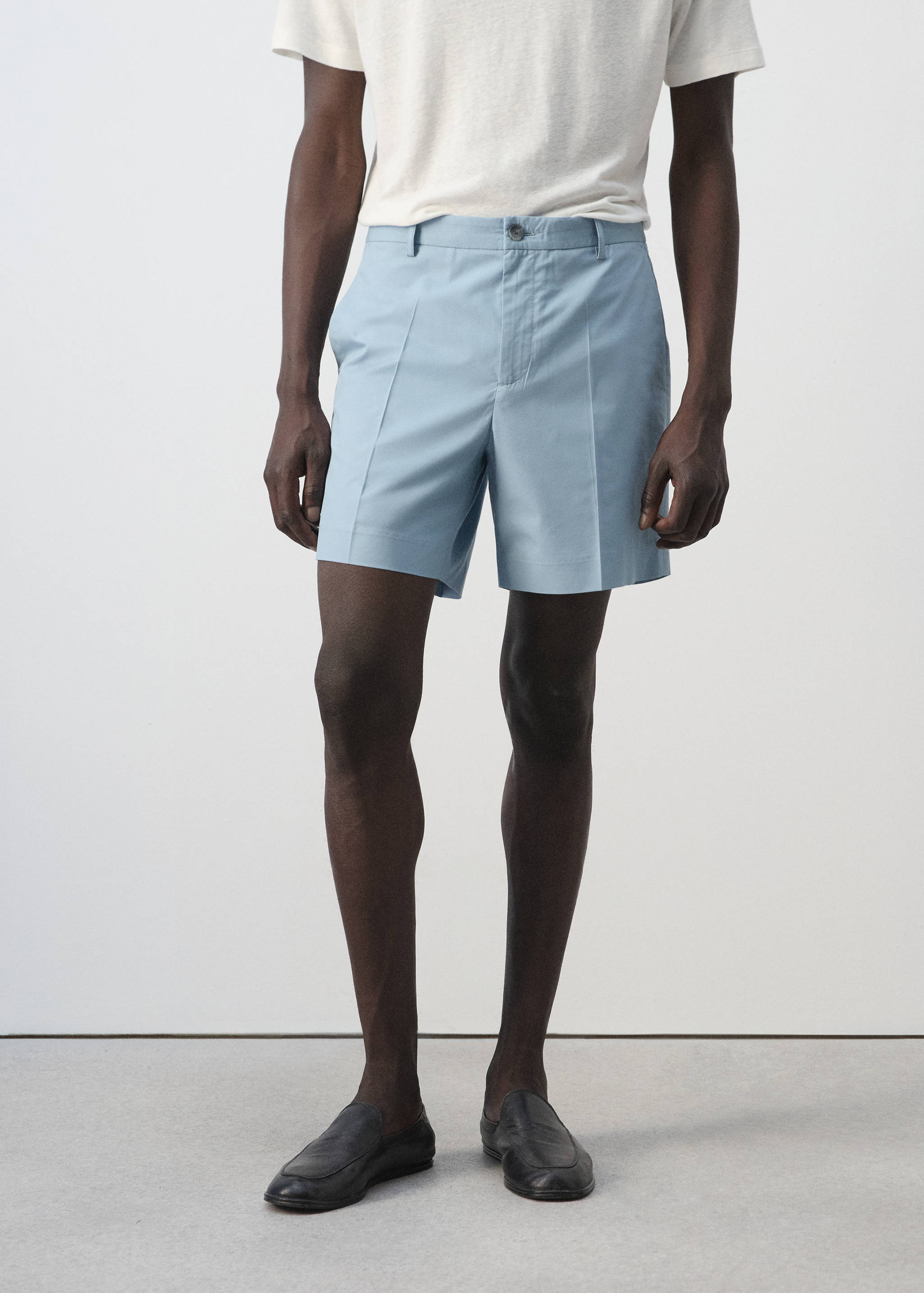 Bermudes slim fit cotó lyocell - Pla mig