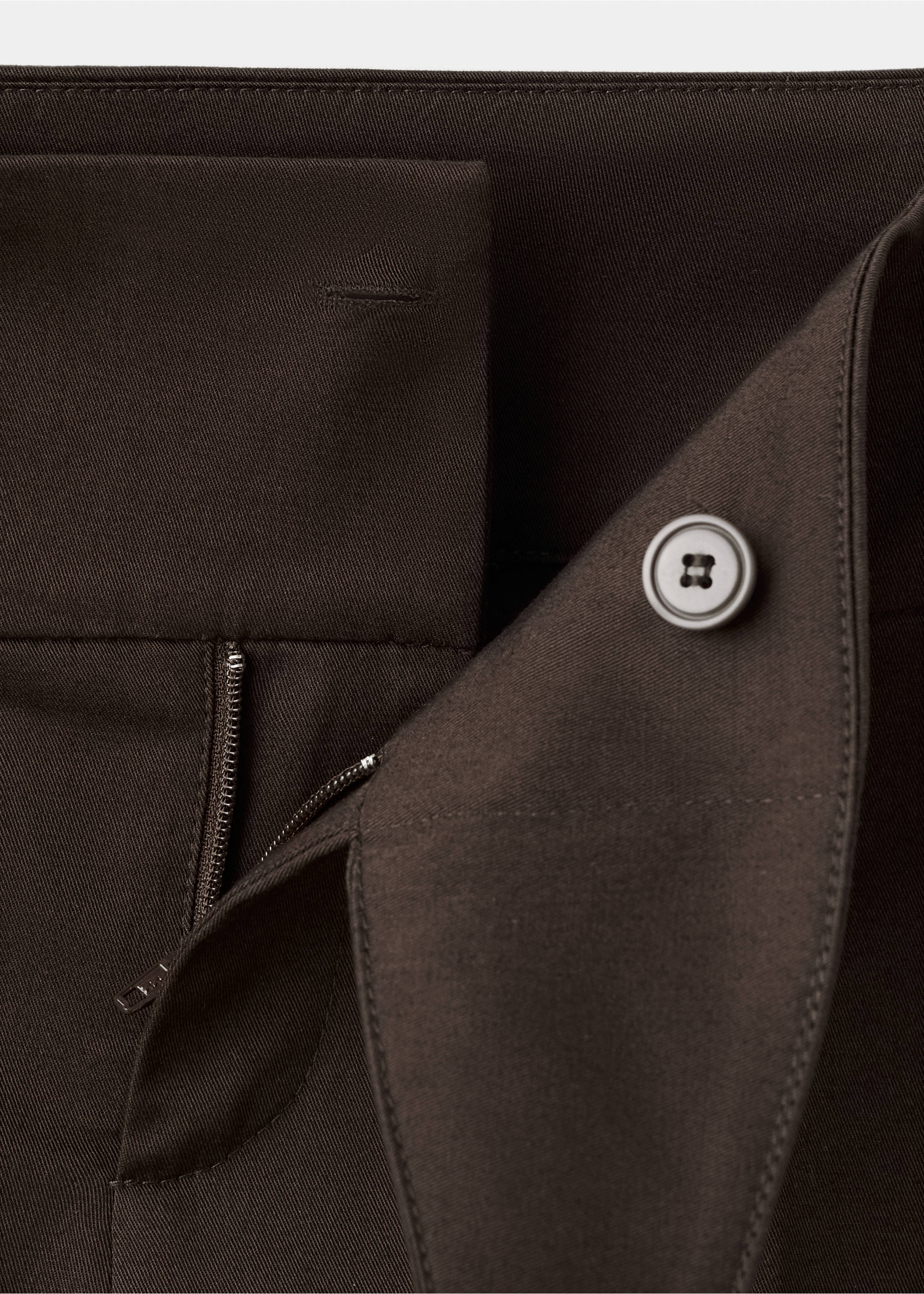 Pantalon droit avec ceinture - Détail de l'article 8, Chocolat. Ref: 37081466-00.