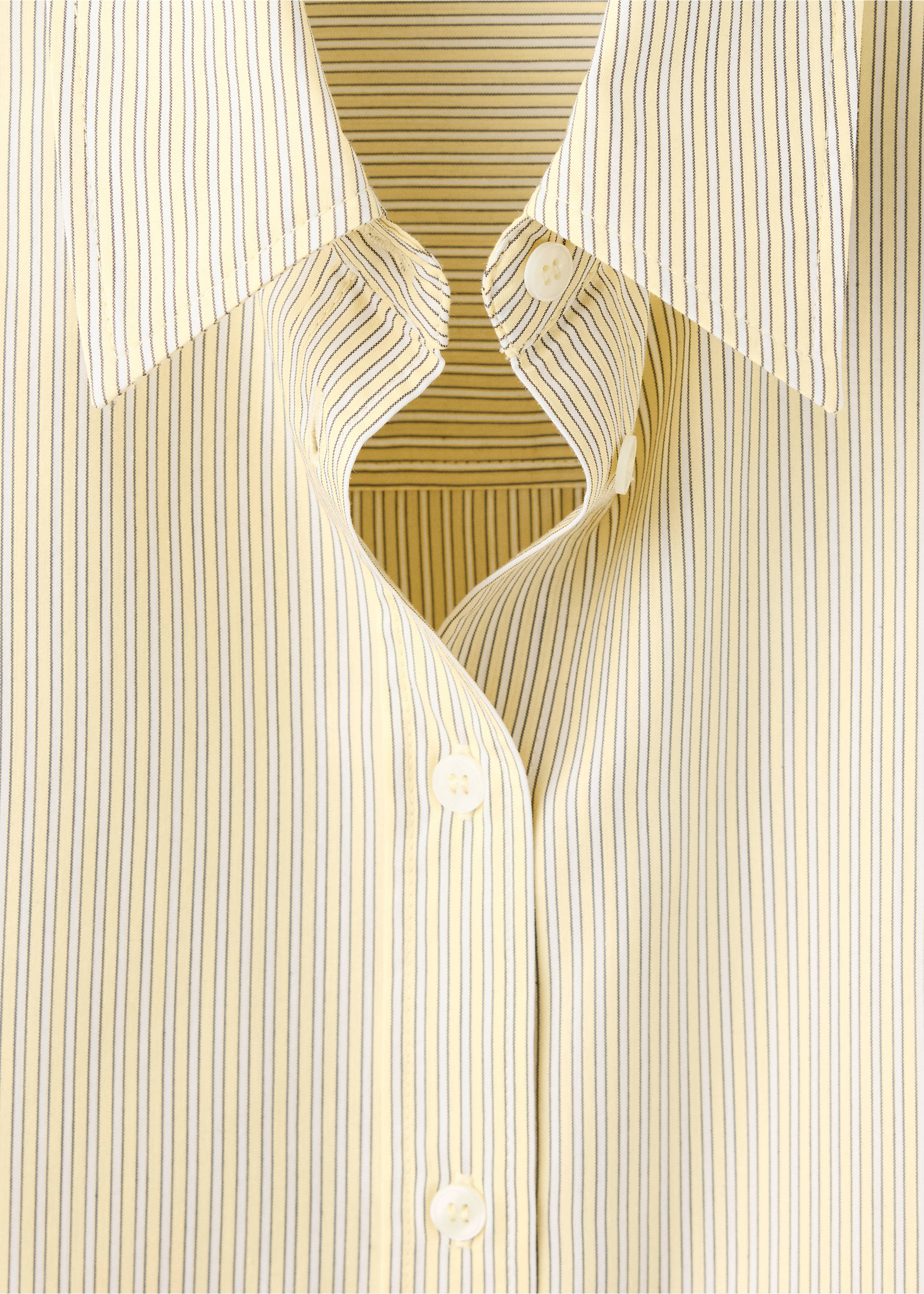 Chemise lace - Détail de l'article 8, Jaune pastel. Ref: 37081470-00.