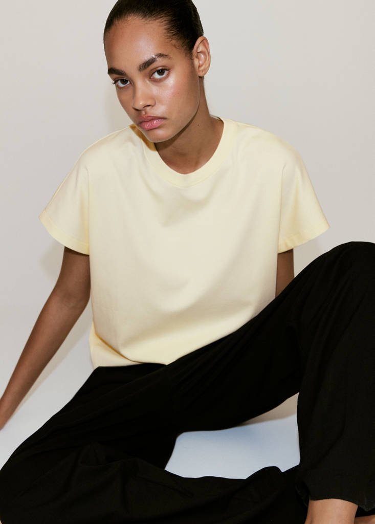 Short-sleeved cotton t-shirt — Pastel Yellow