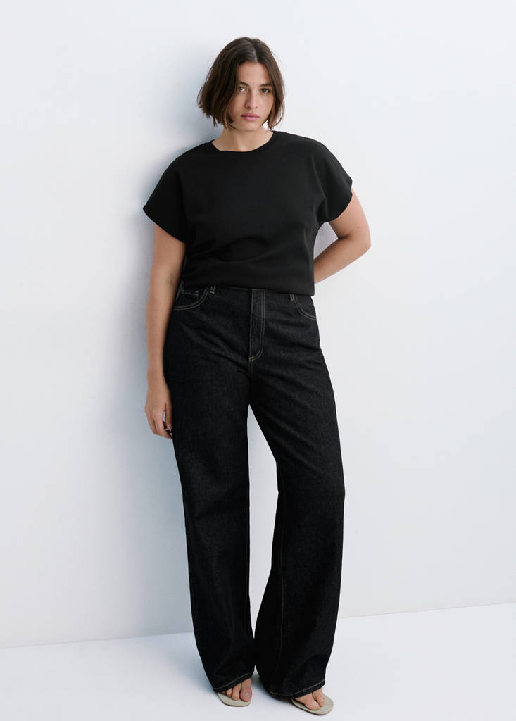 Short-sleeved cotton t-shirt — Black