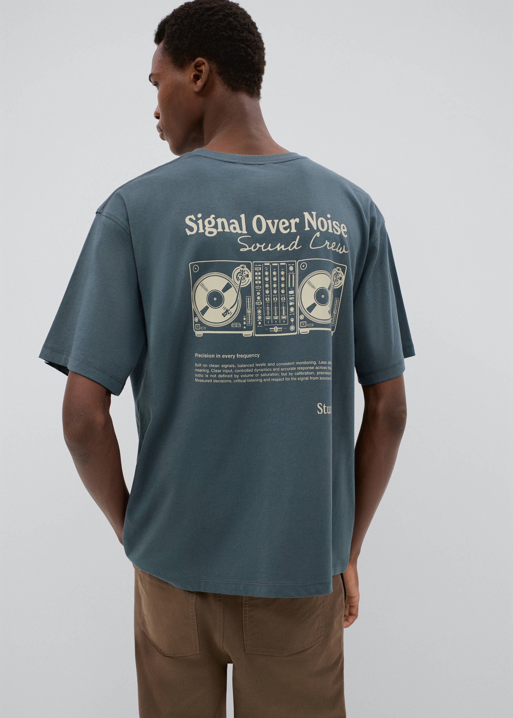 Short-sleeved printed t-shirt - Reverse of the article