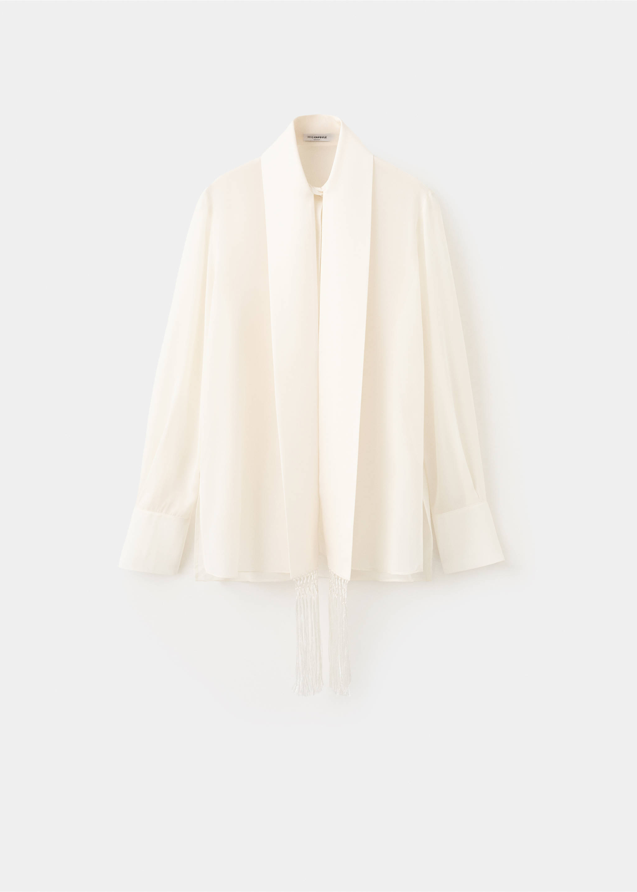 Camisa de seda com estampado de lenço e franjas - Artigo sem modelo