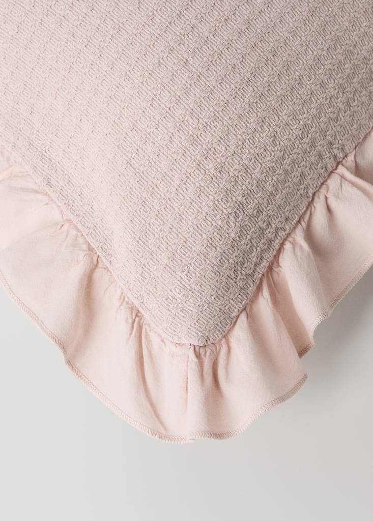 Mini cot cushion cover cotton jacquard ruffle 30x40 cm — Nude