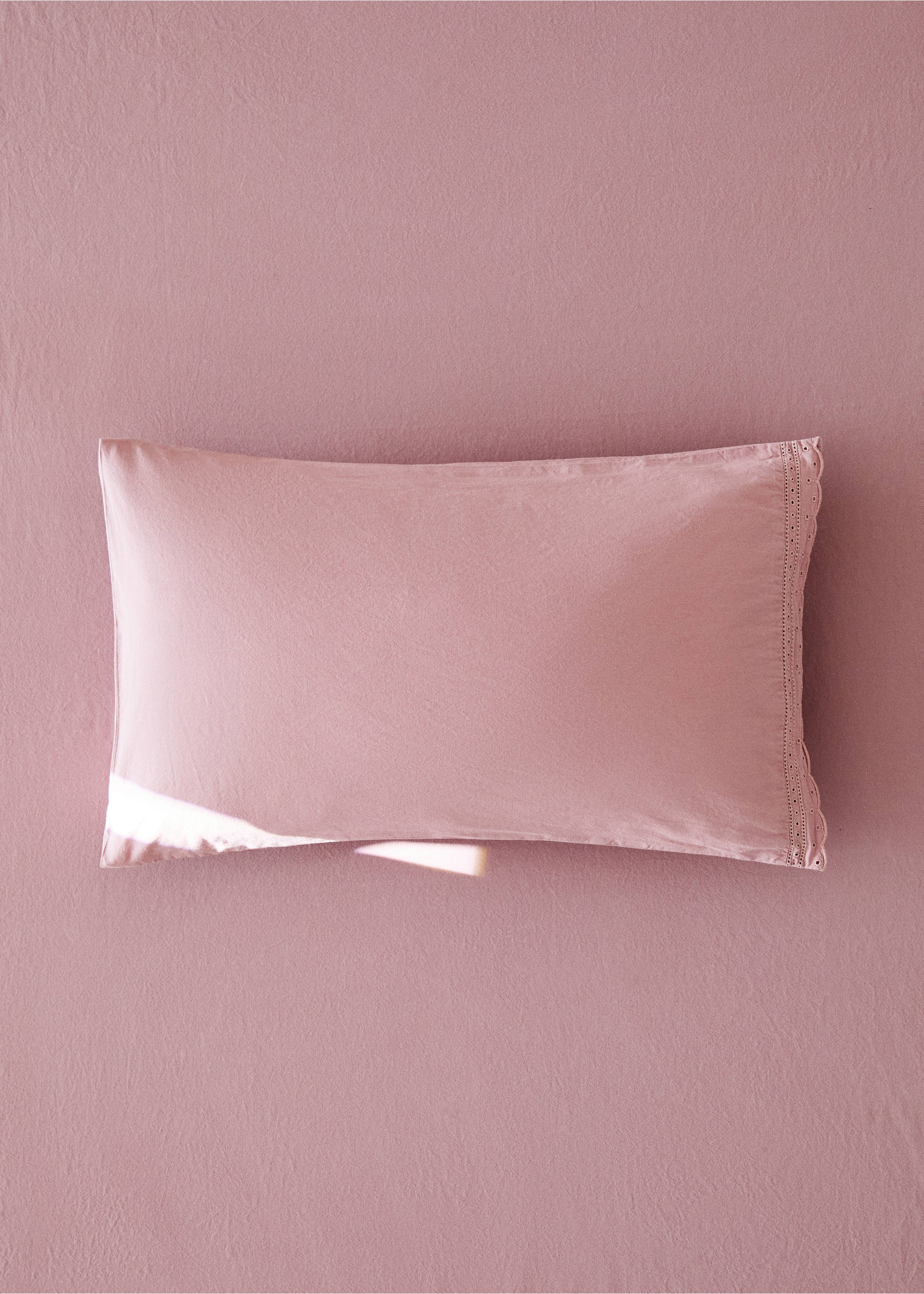 Cotton pillowcase with English embroidery finish, 30 x 50 cm - General plane, Light/Pastel Purple. Ref: 37081491-00.