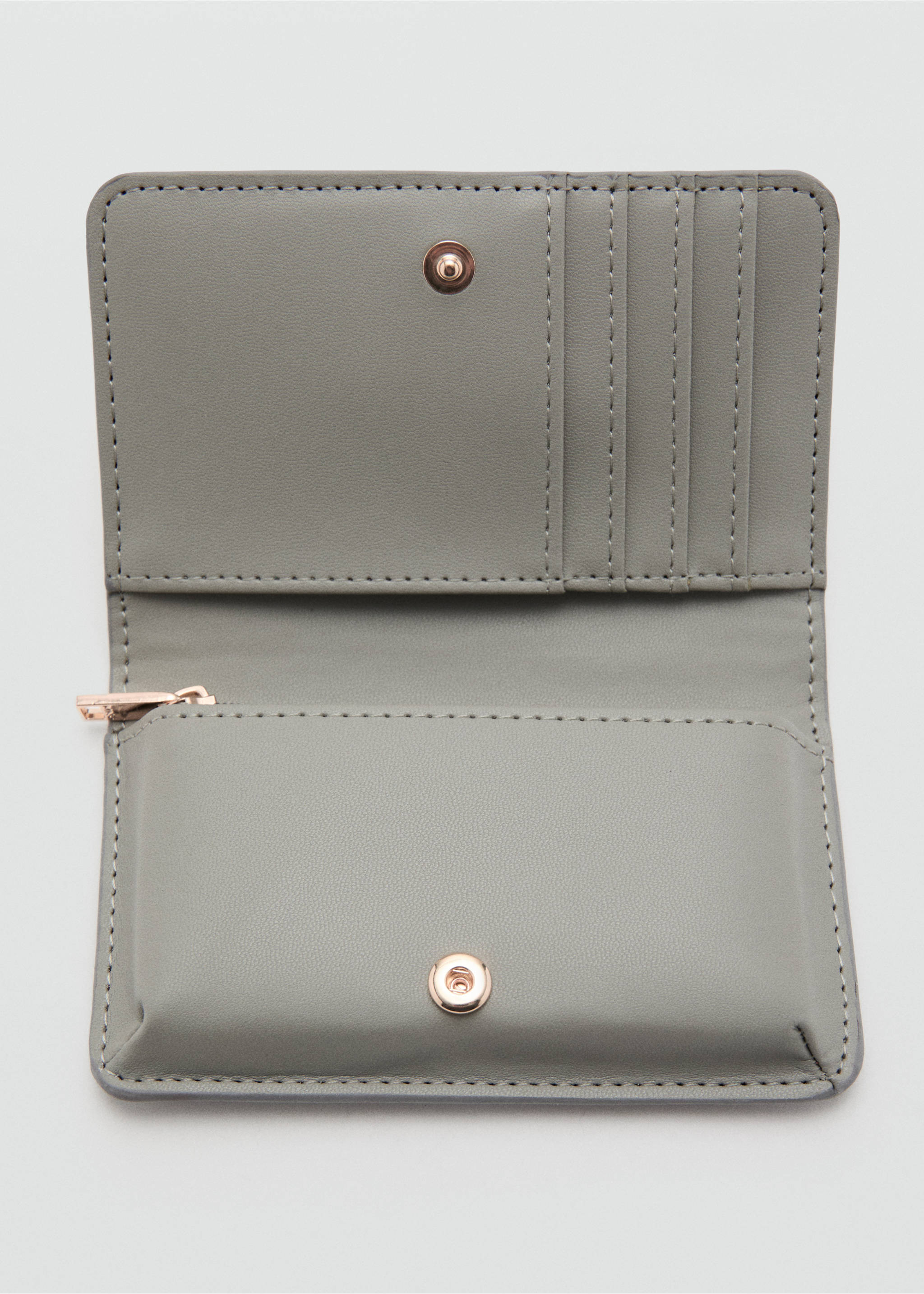 Medium wallet with croc effect - Details of the article 1, Grey. Ref: 37081510-00.