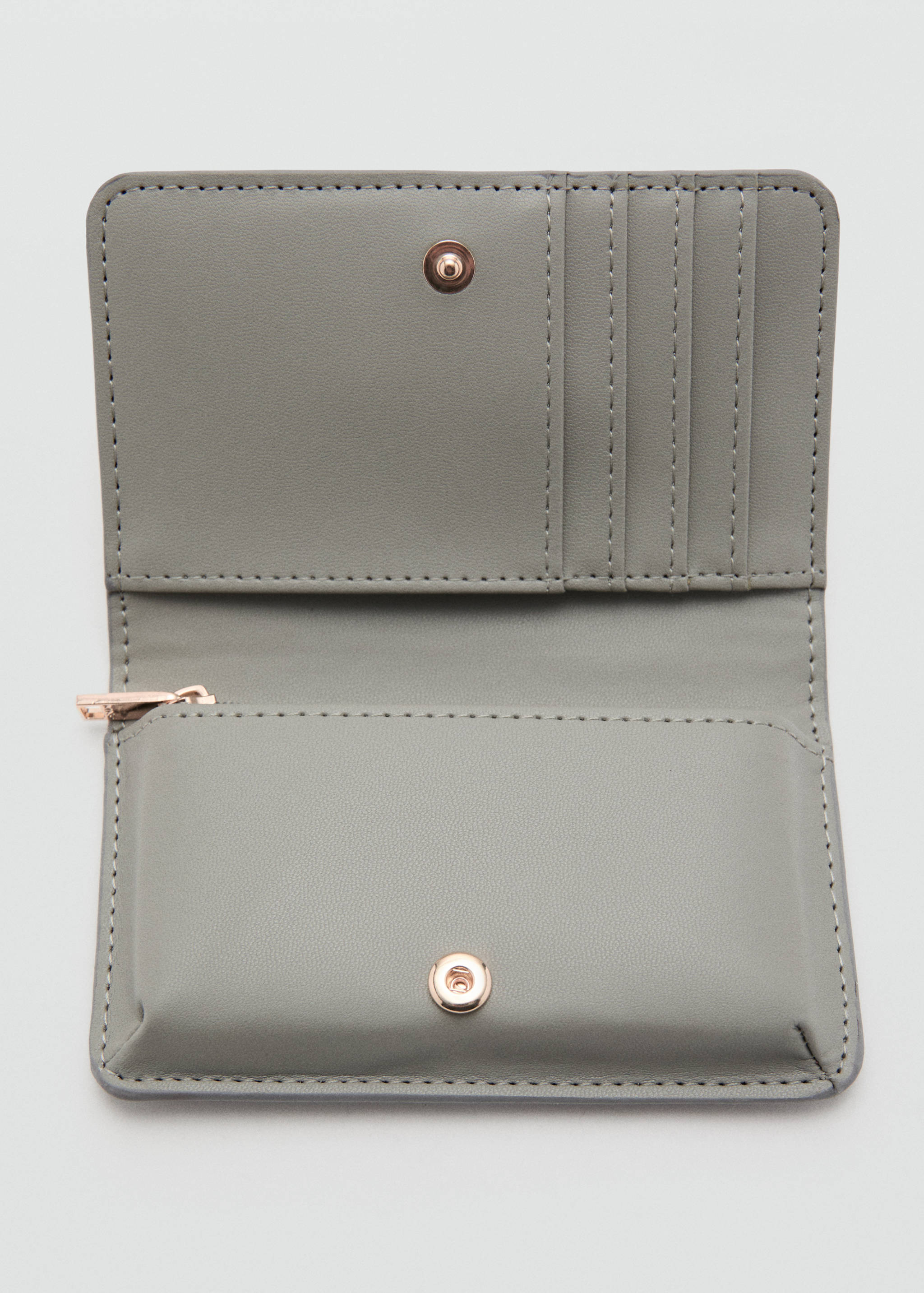 Medium wallet with croc effect - Details of the article 1