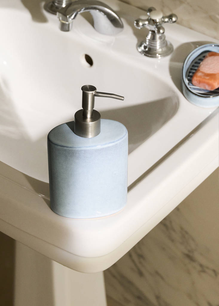 Oval ceramic soap dispenser — Sky Blue