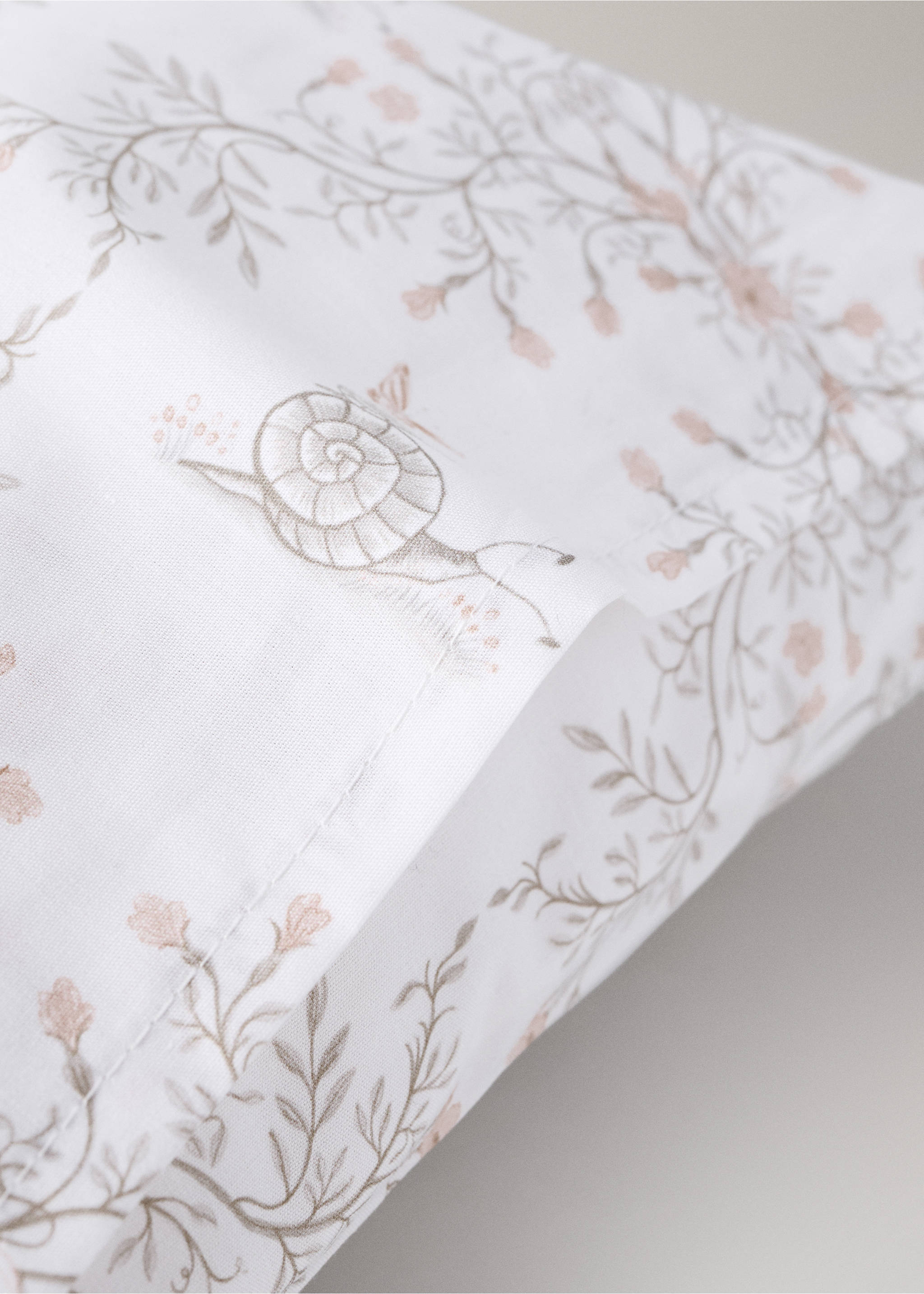 Cotton percale cot pillowcase - Details of the article 2, Nude. Ref: 37081523-00.