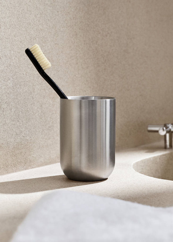 Stainless steel toothbrush cup — Silver