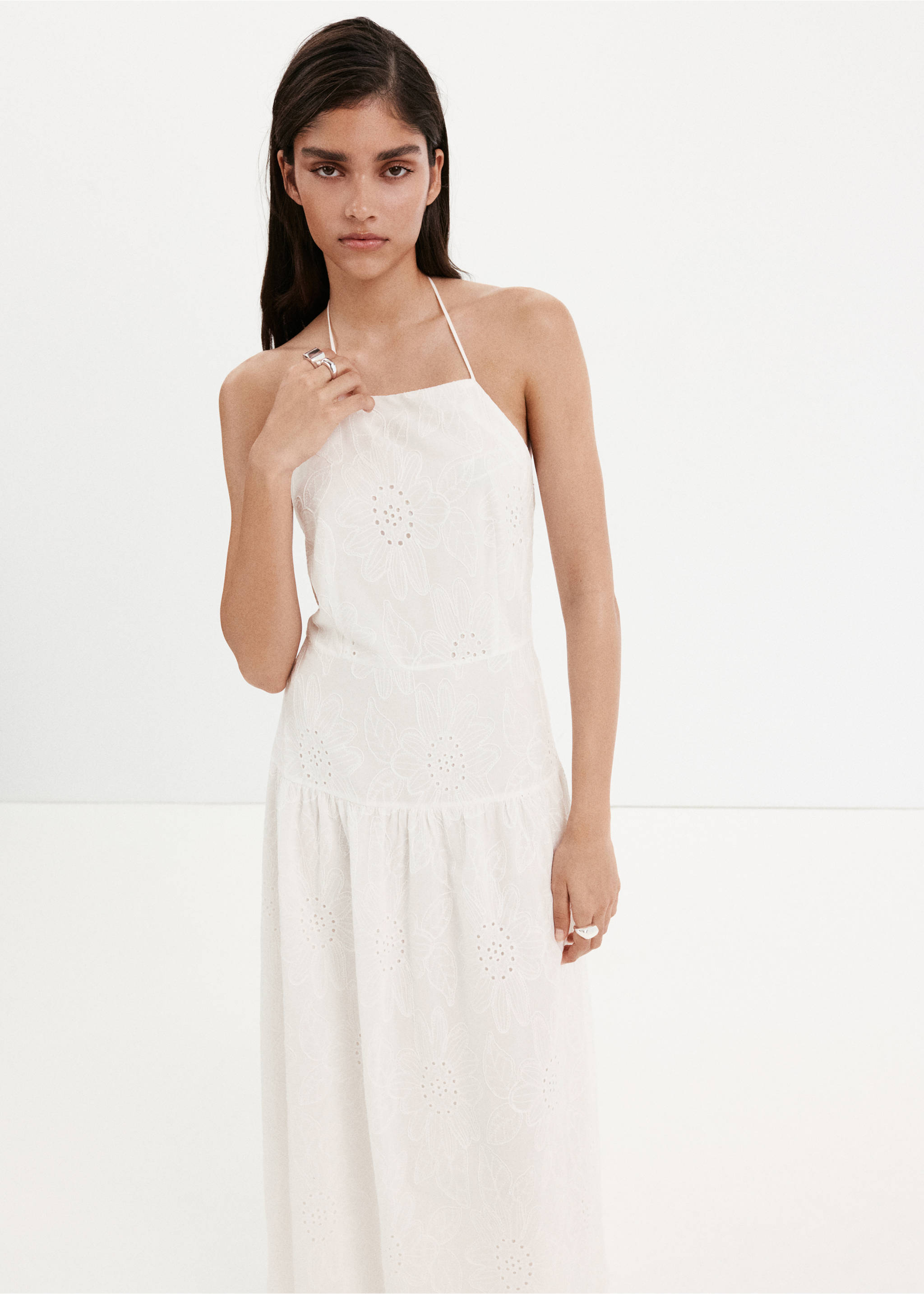 Halter dress with broderie anglaise - Medium plane, Off White. Ref: 37082008-00.