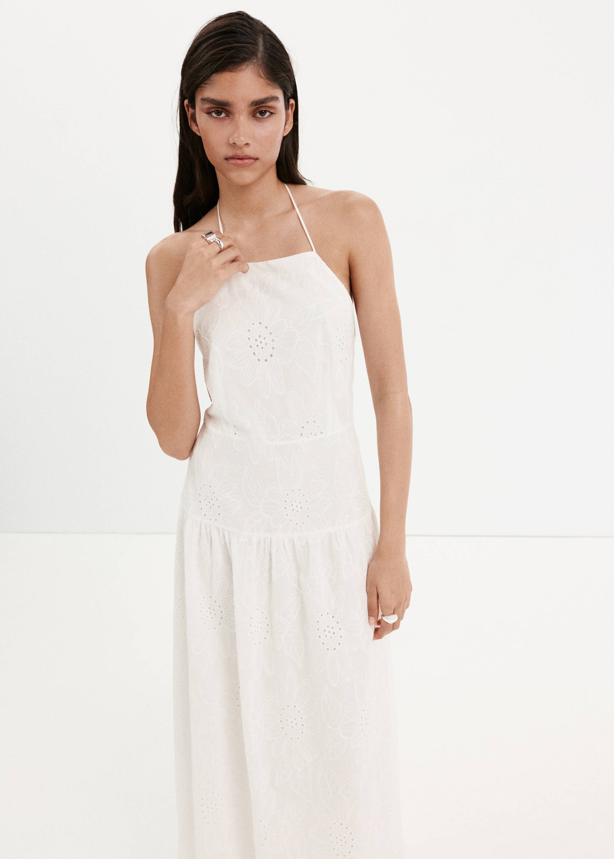 Halter dress with broderie anglaise - Medium plane