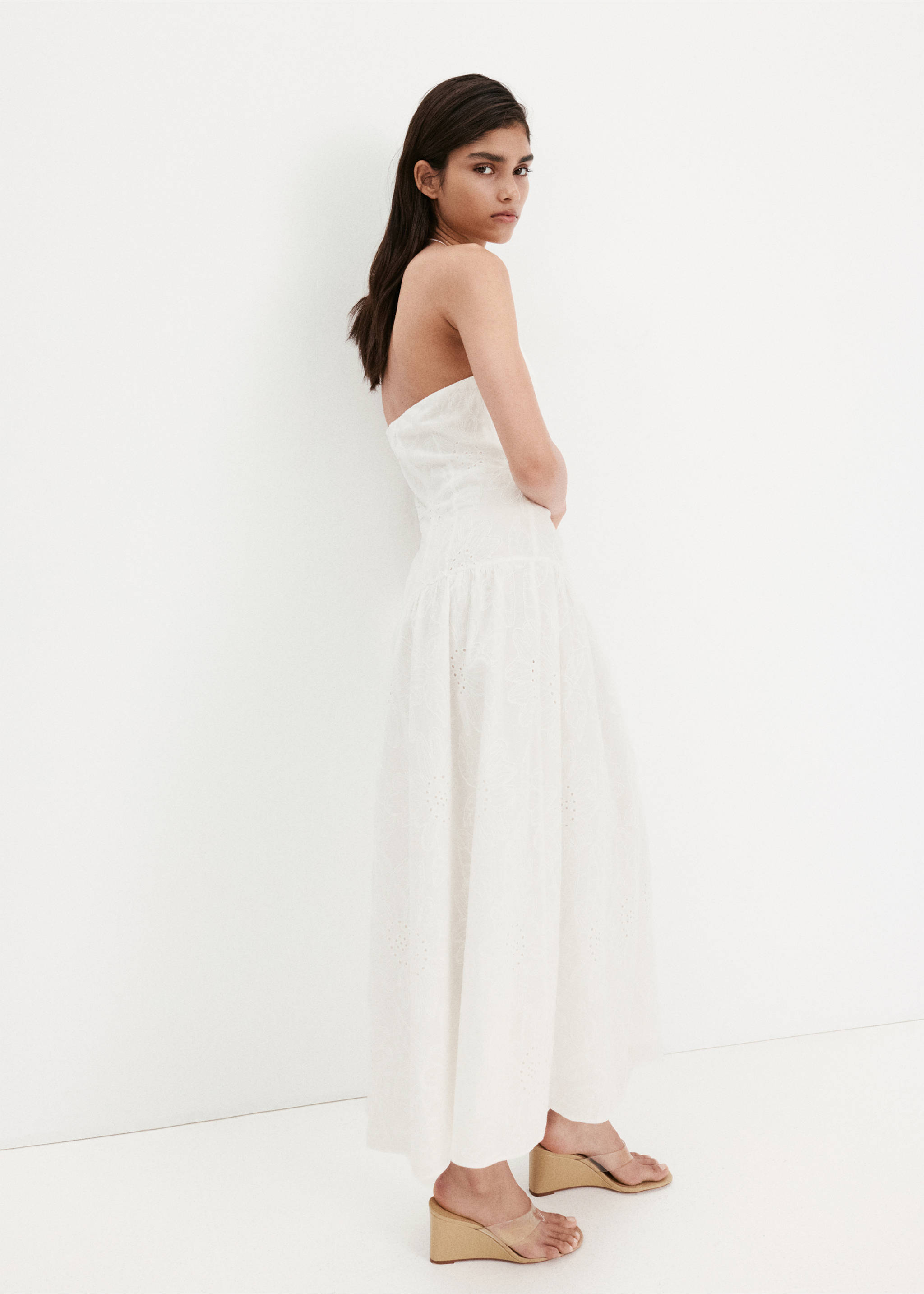Halter dress with broderie anglaise - Reverse of the article, Off White. Ref: 37082008-00.
