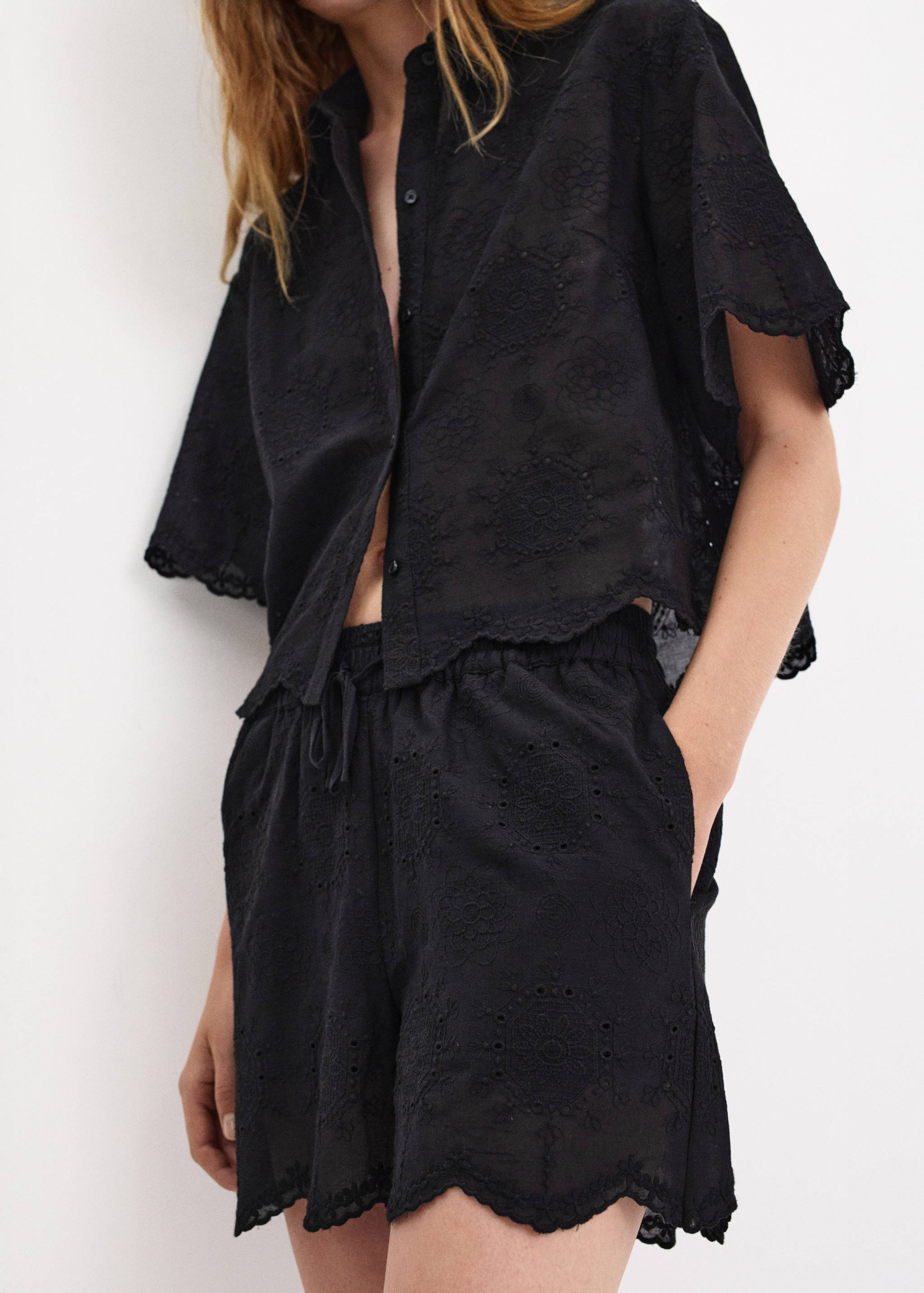 Broderie anglaise cotton shorts - Details of the article 3