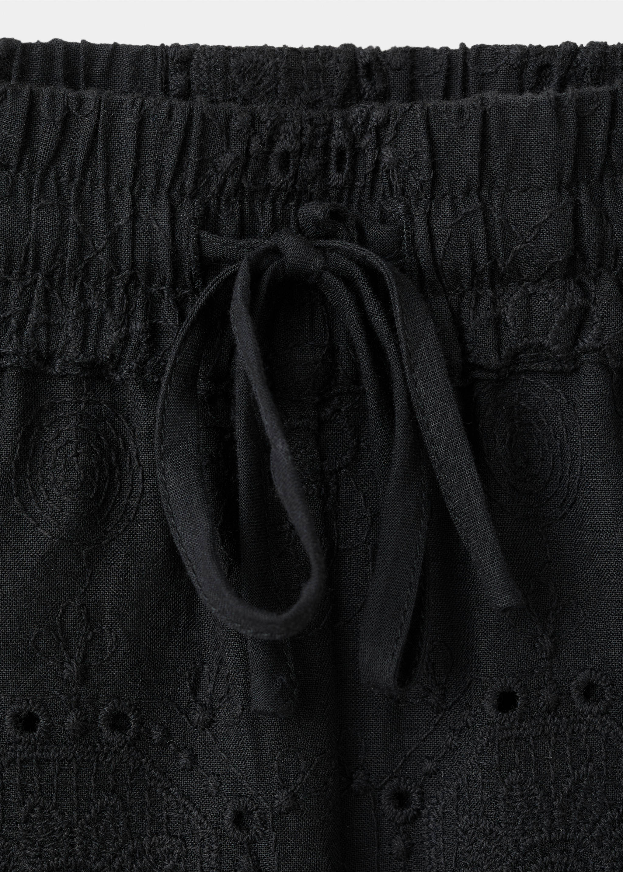 Broderie anglaise cotton shorts - Details of the article 0, Black. Ref: 37082528-00.