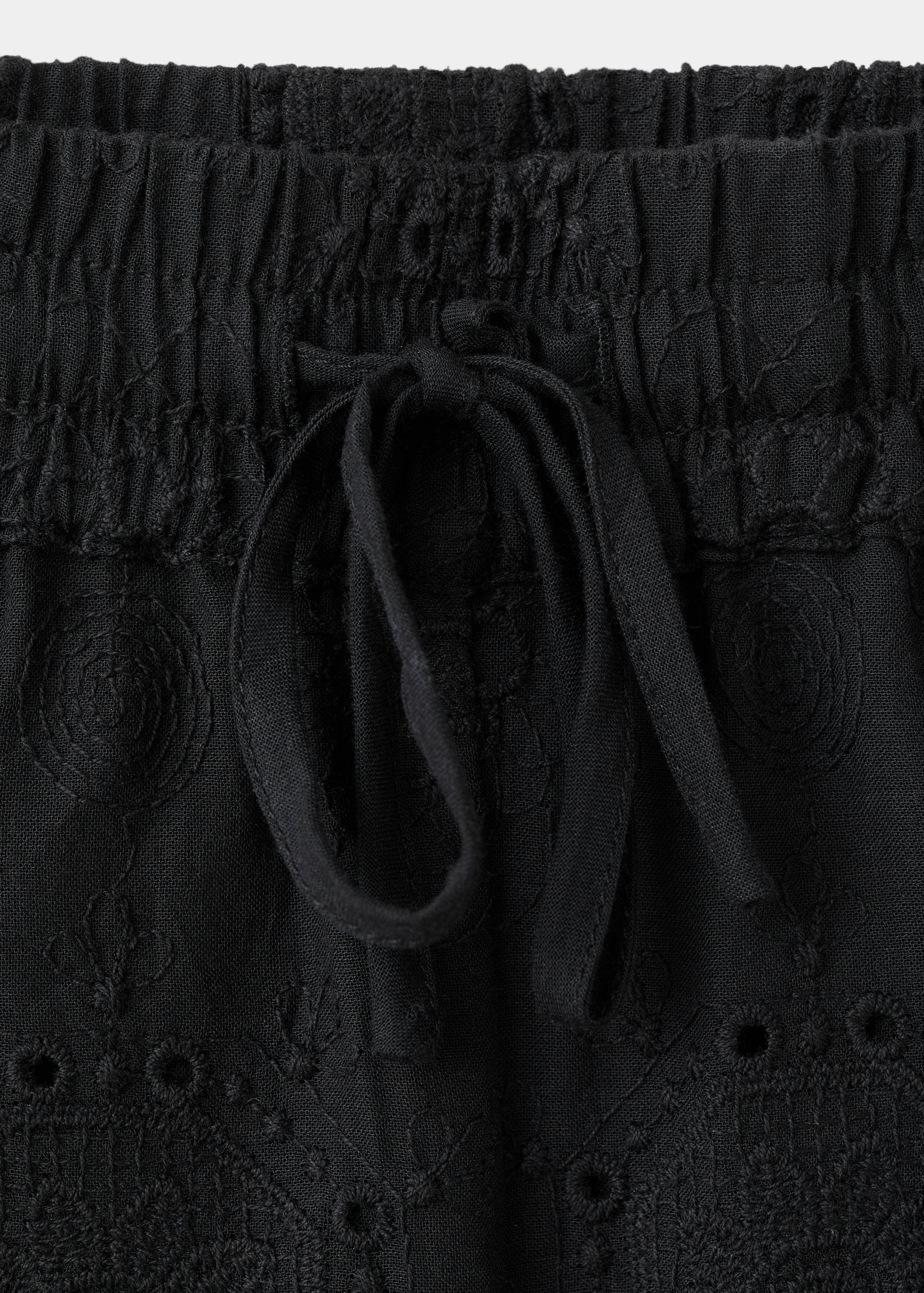 Broderie anglaise cotton shorts - Details of the article 0